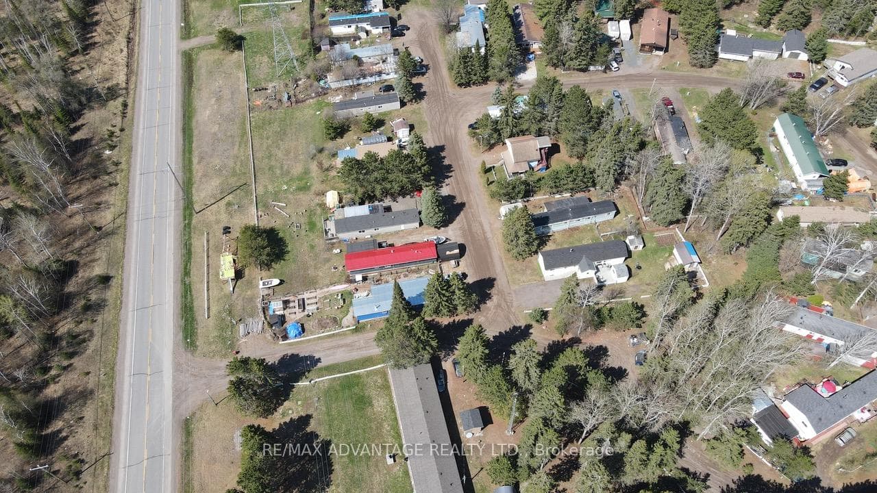 1594 Lakeshore Drive photo 6
