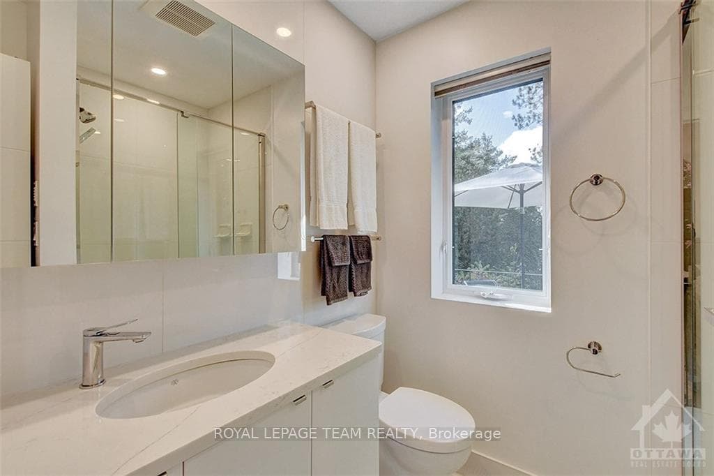 589 MOUNTAINVIEW Road photo 14