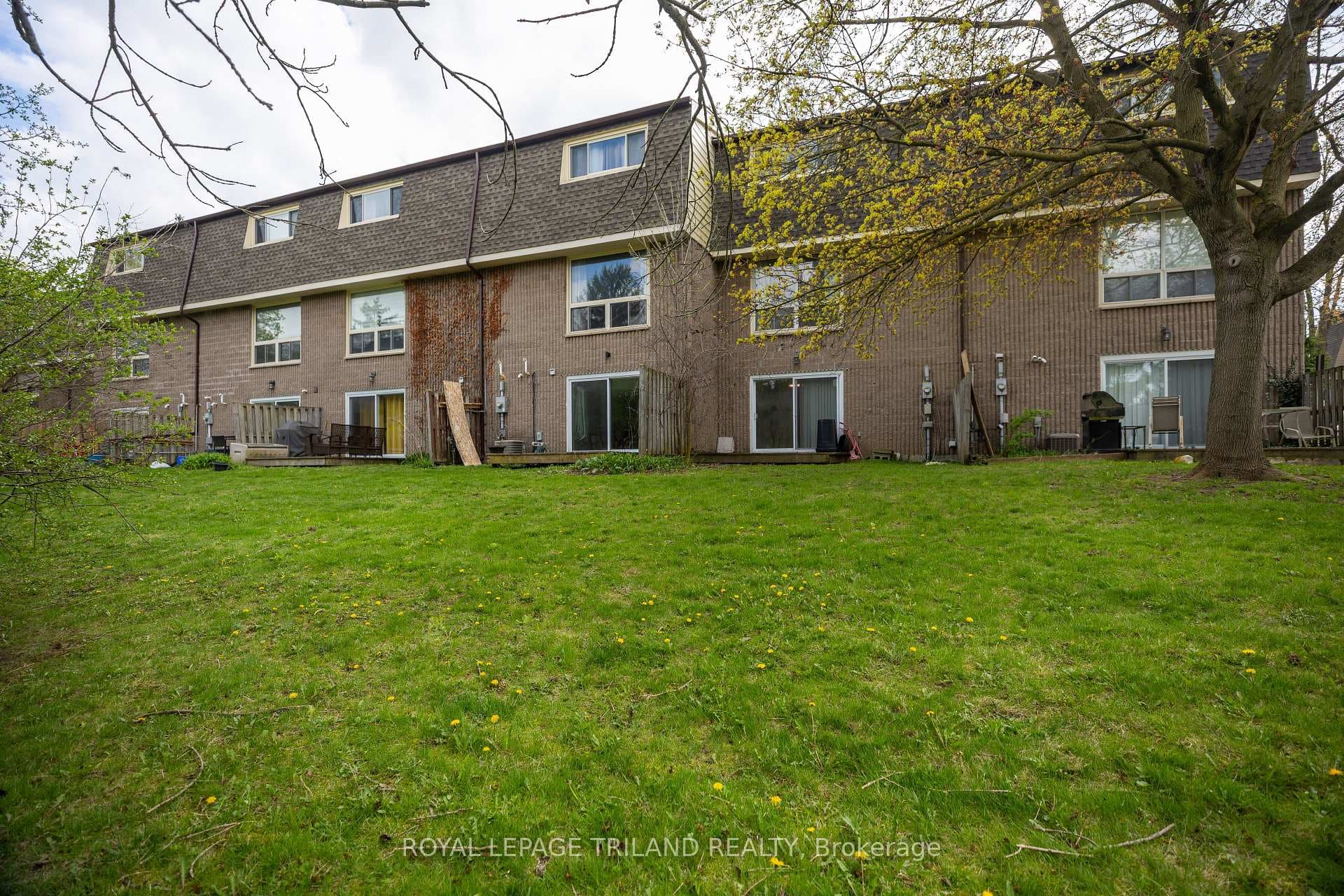 1460 Limberlost Road Unit 23 photo 28