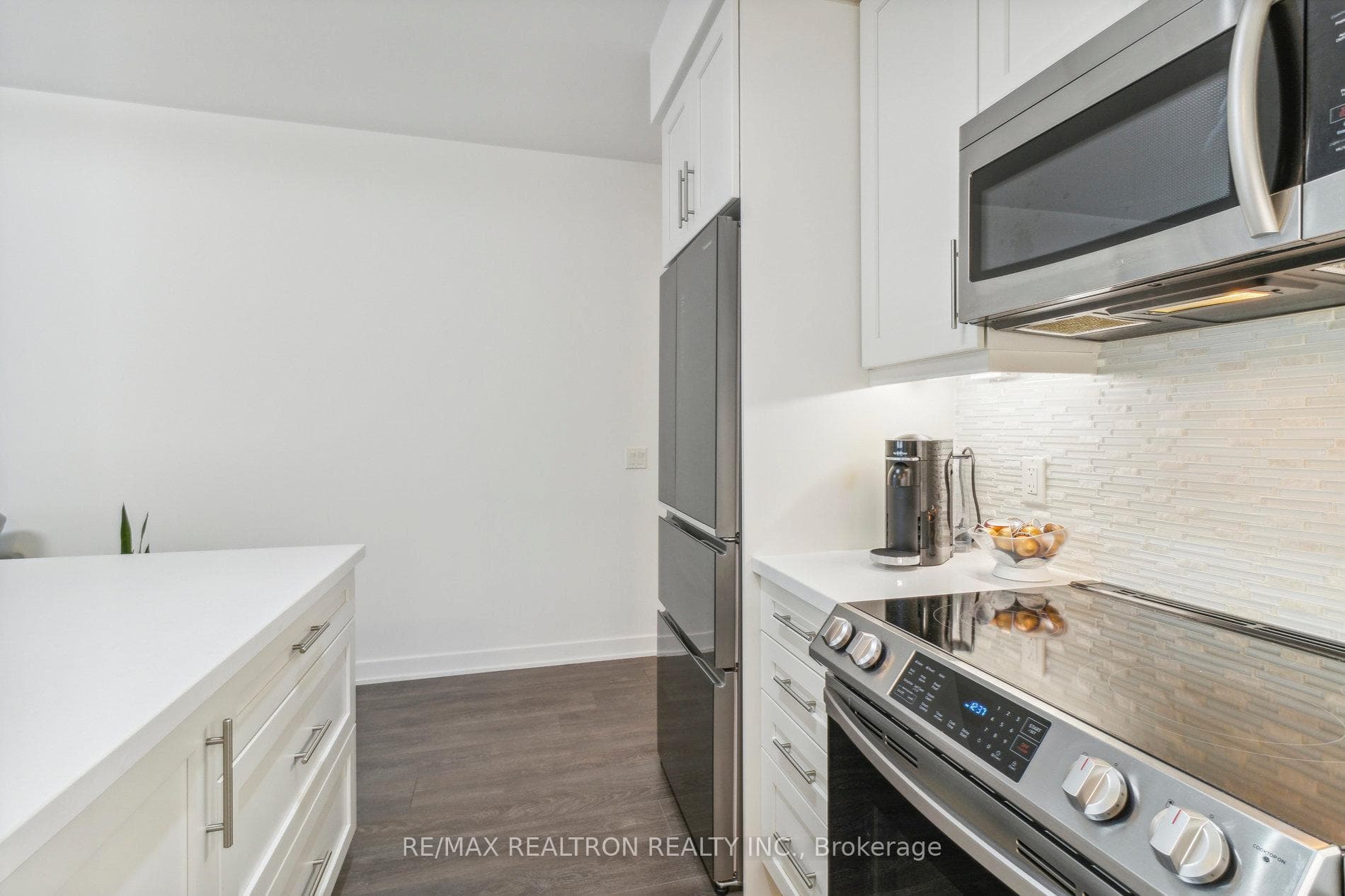75 Oneida Crescent Unit 310 photo 19