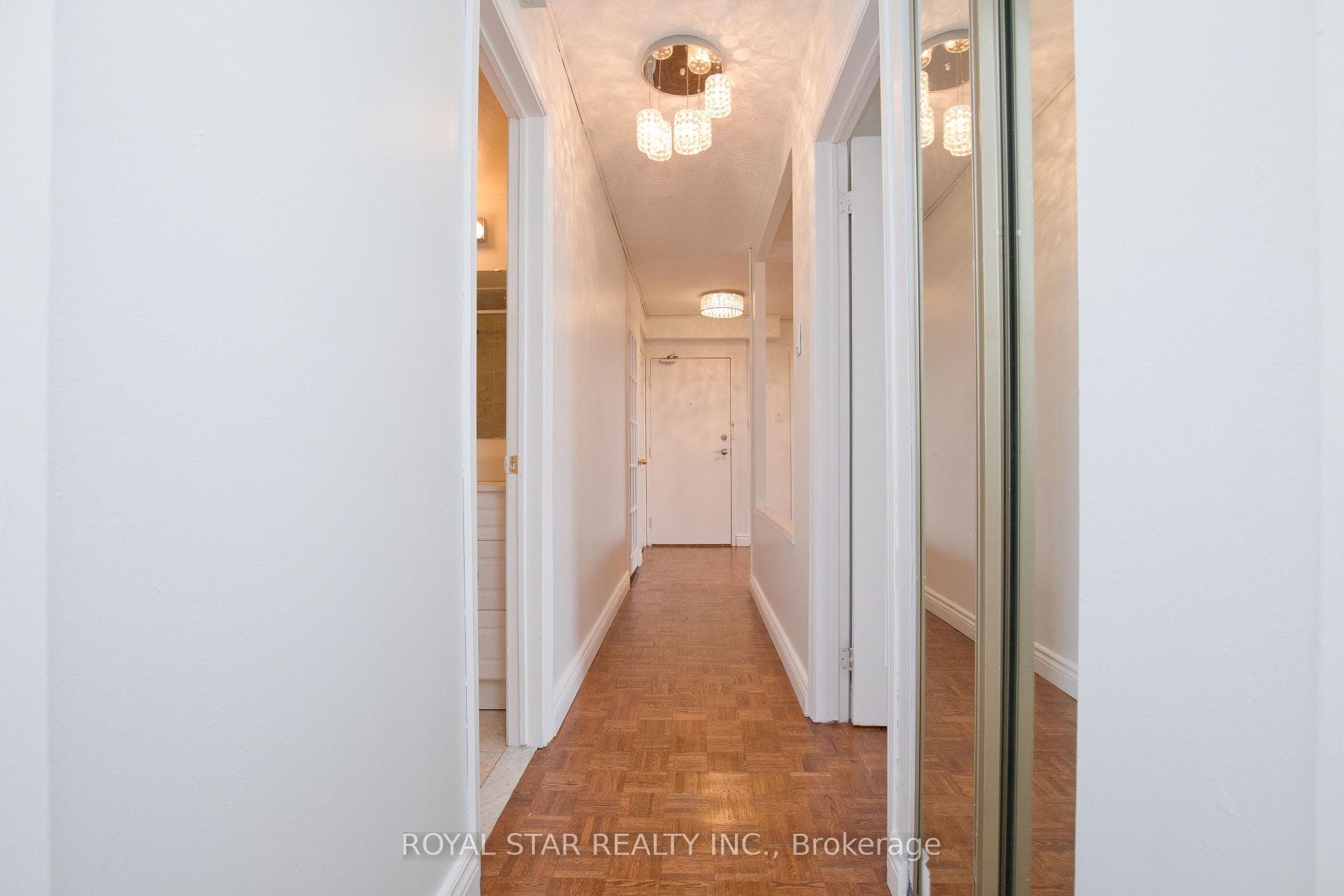 1535 Lakeshore Road Unit 1607 photo 24
