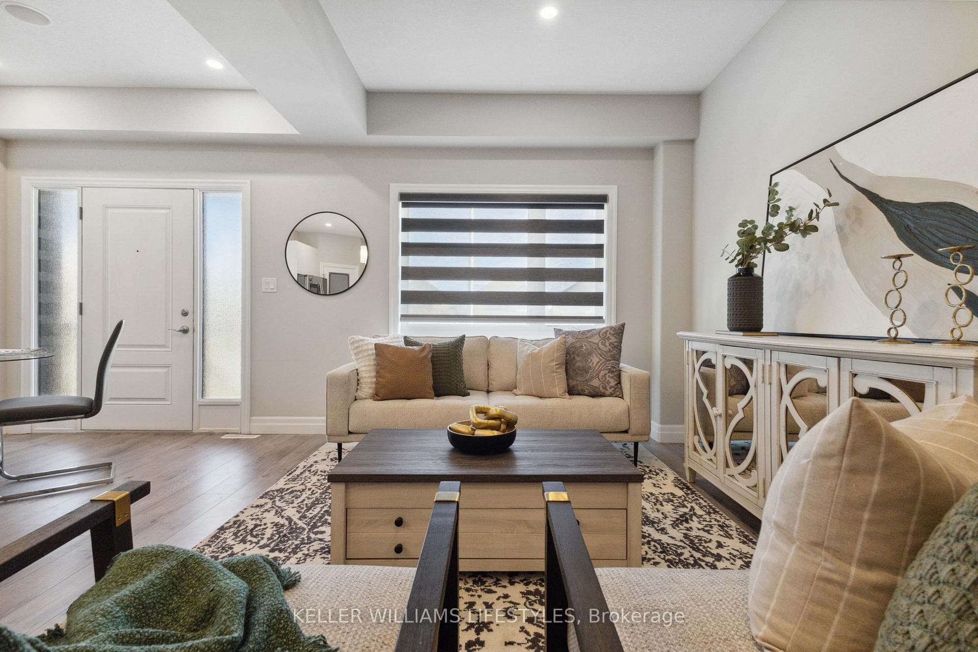 815 Sarnia Road photo 12