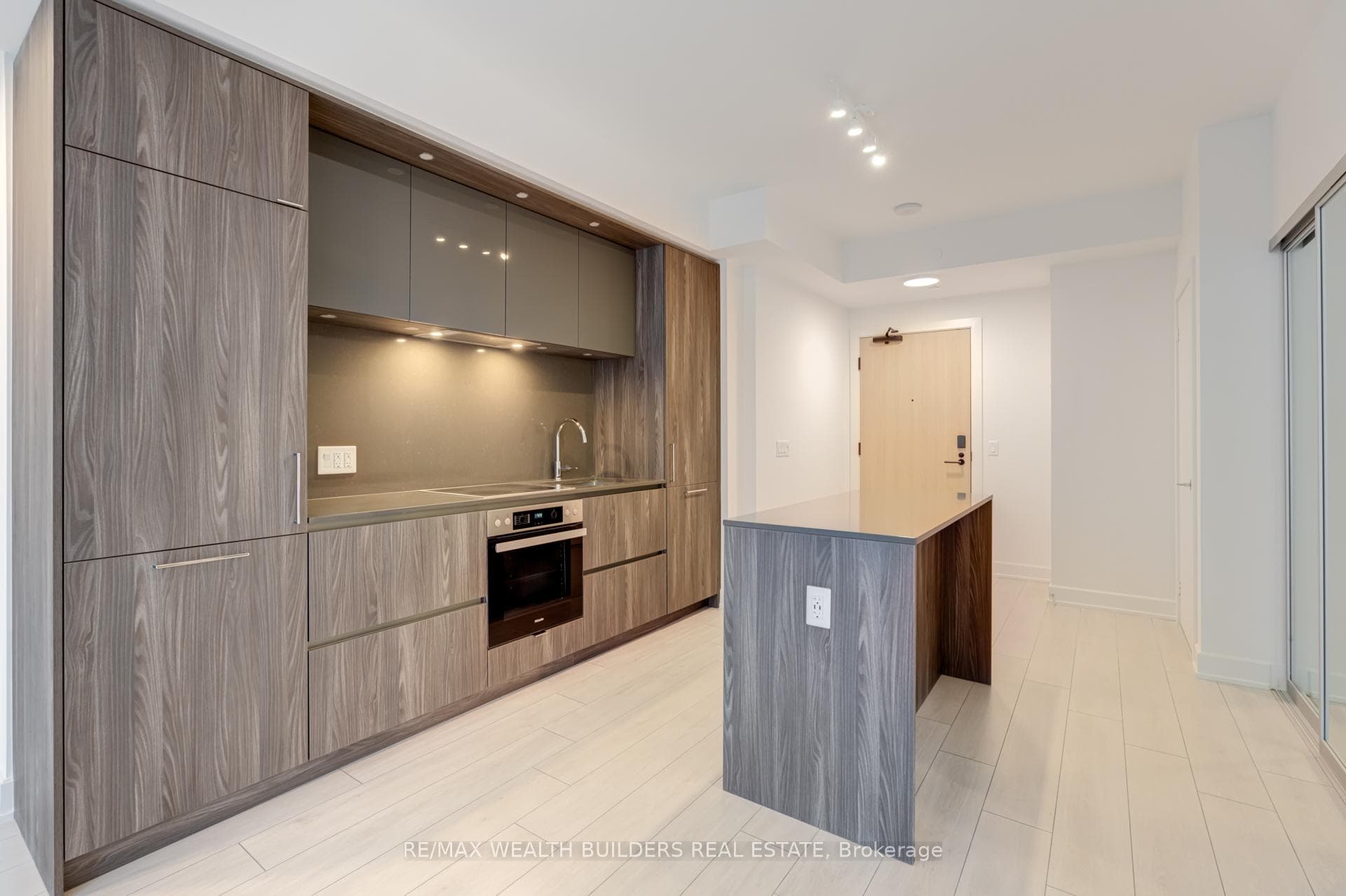 15 Mercer Street Unit 2403 photo 11