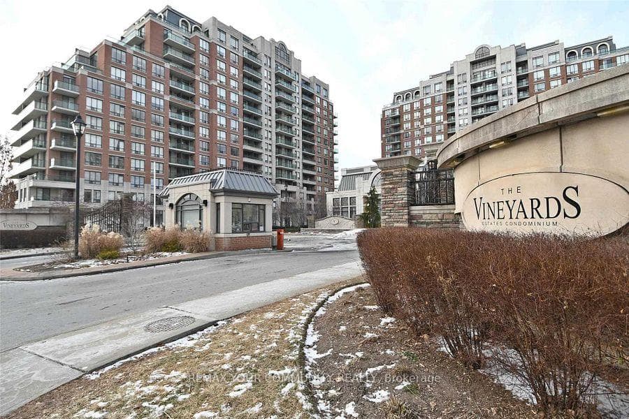 350 Red Maple Road Unit 612 photo 1
