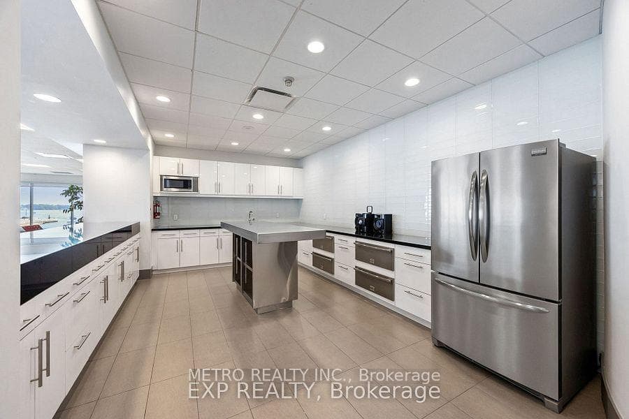 10 Yonge Street Unit #2812 photo 9