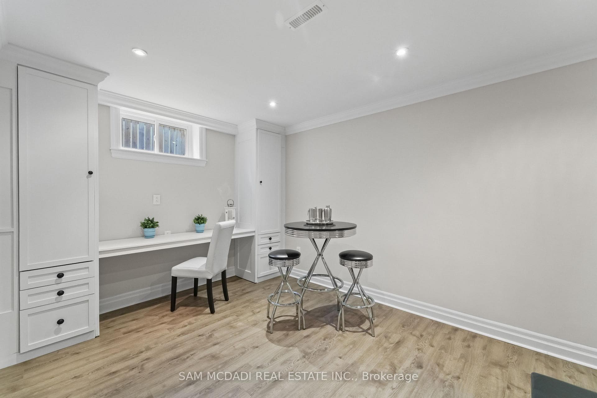 11269 Guelph Line photo 31