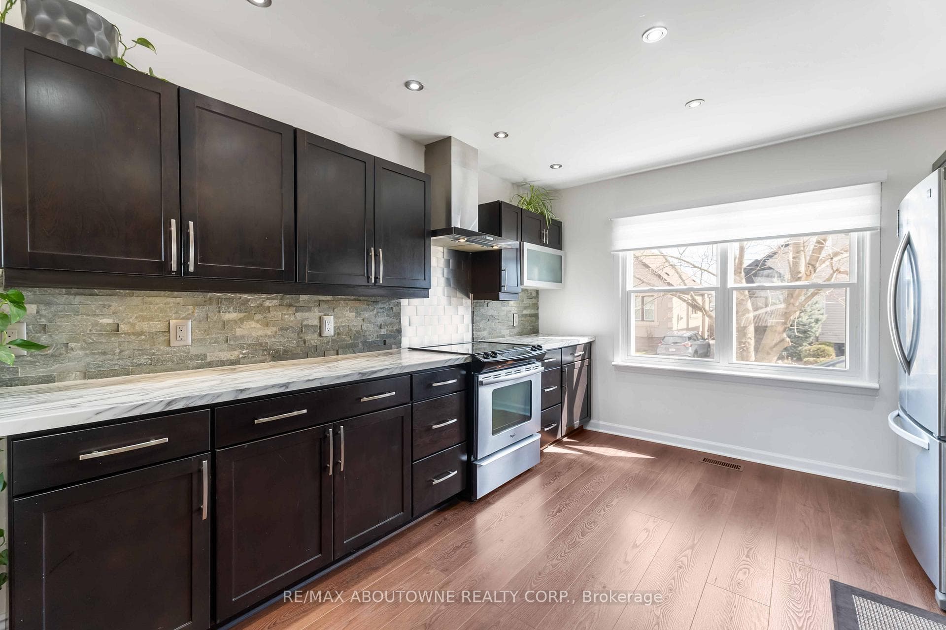 54 Weir Street photo 12