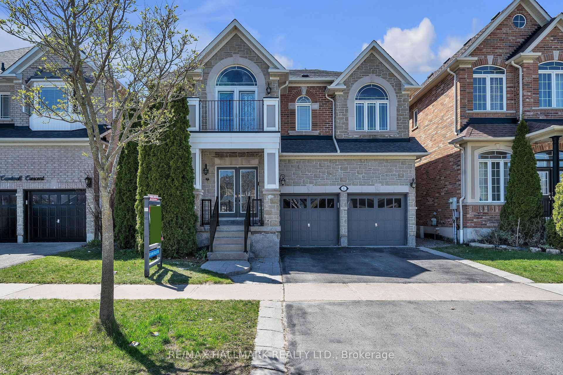 6 Cantwell Crescent photo 2