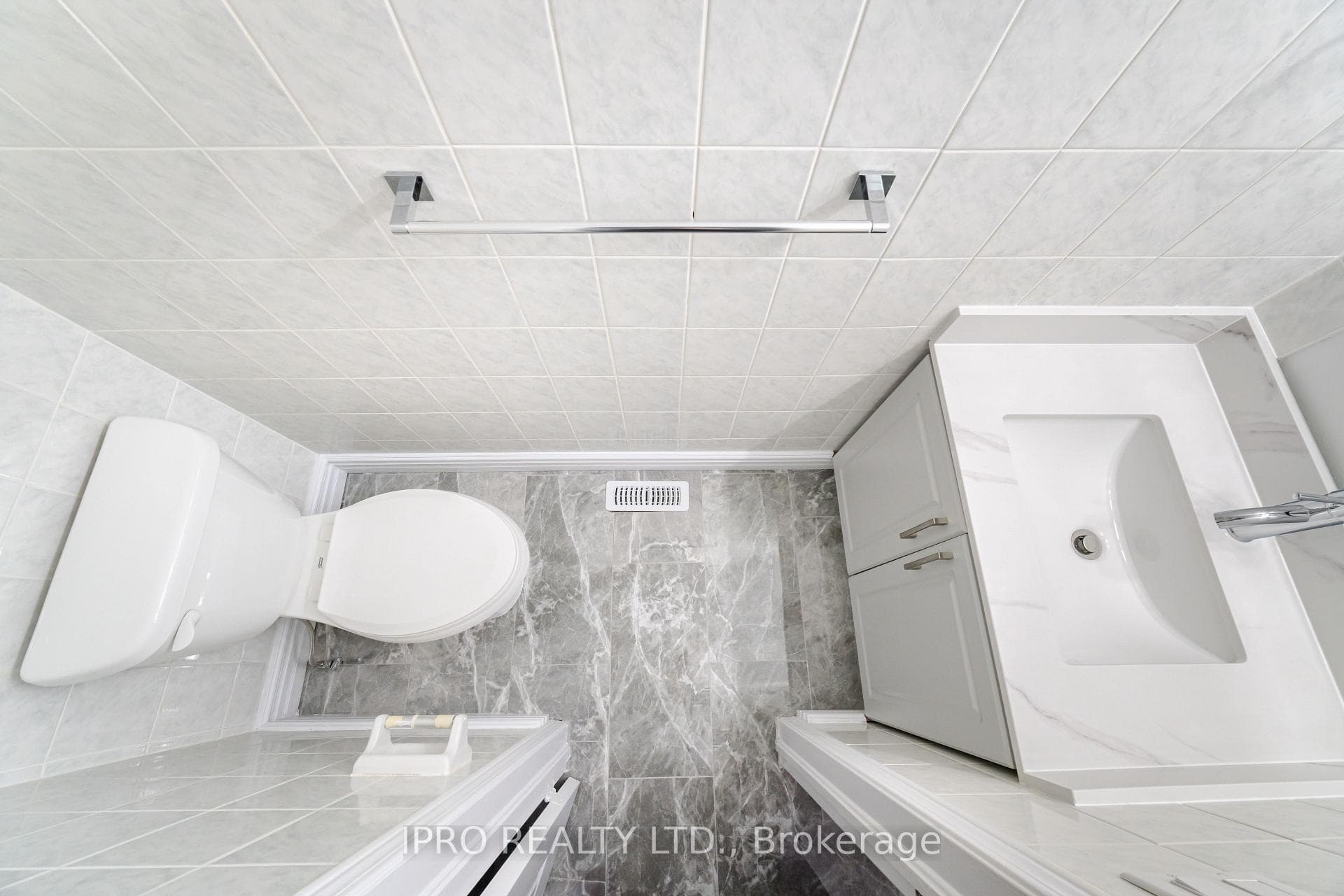54 Forestgrove Circle photo 11