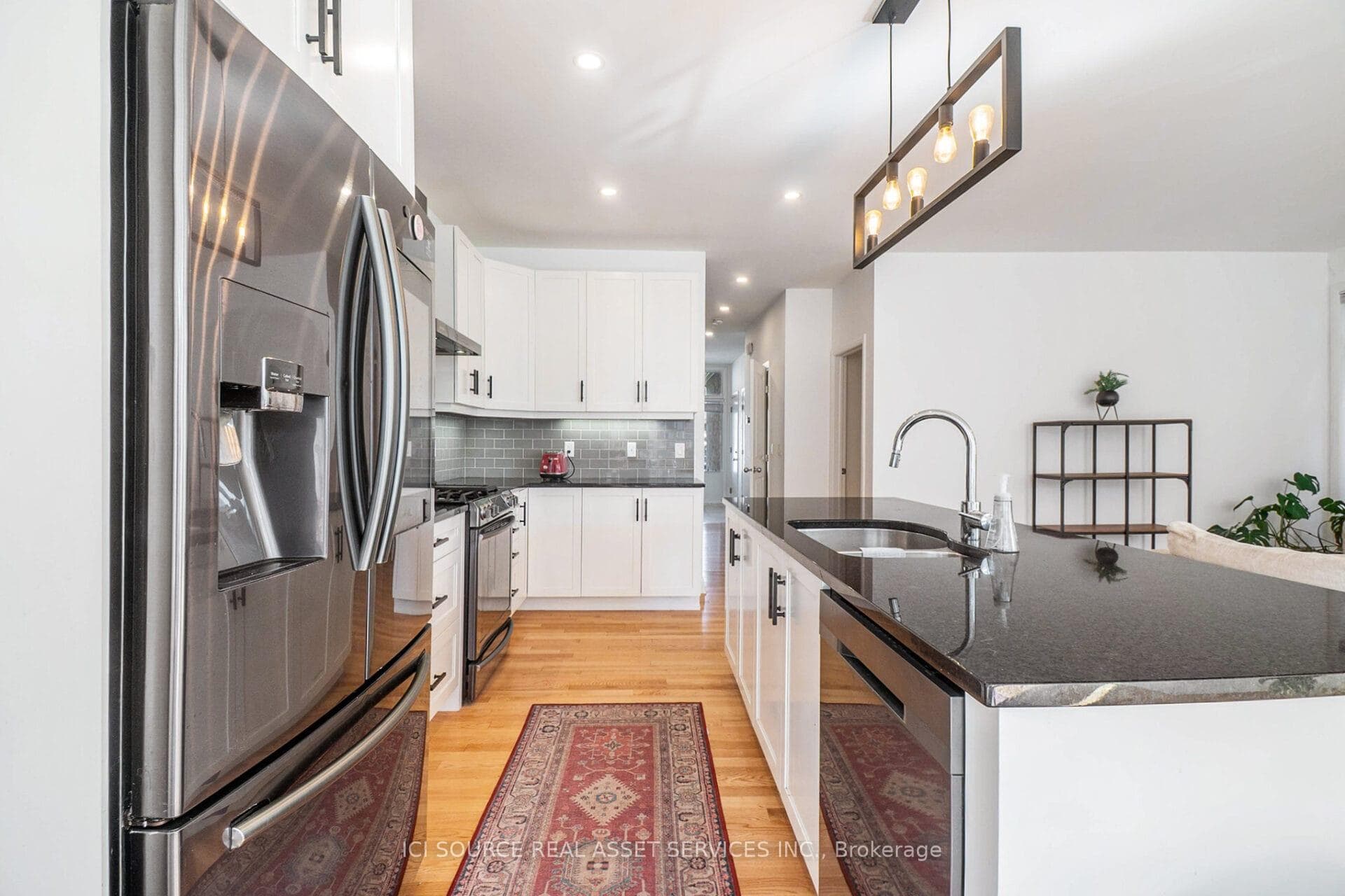 334 Lysander Place photo 8