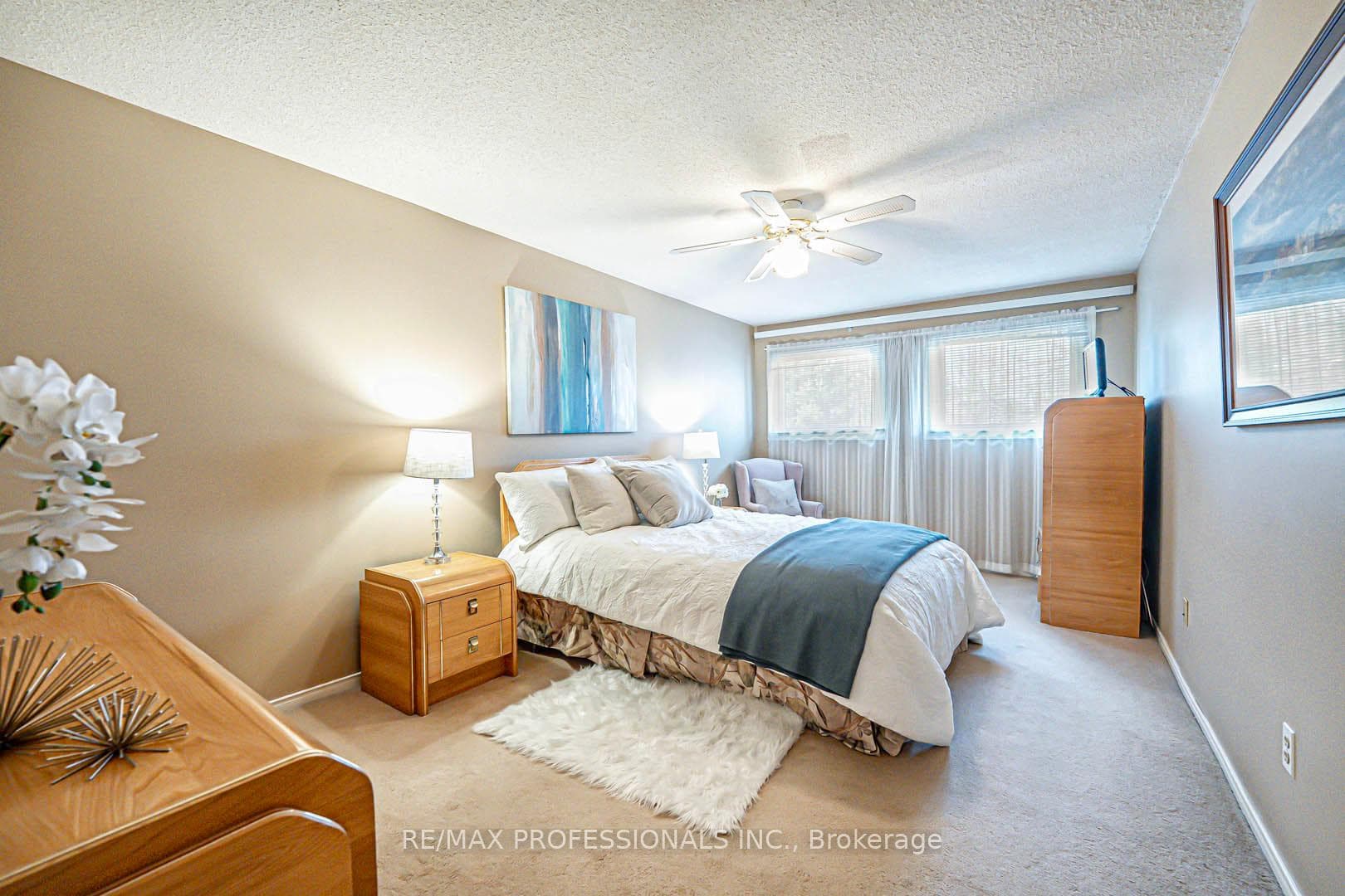 3953 Selkirk Place photo 20