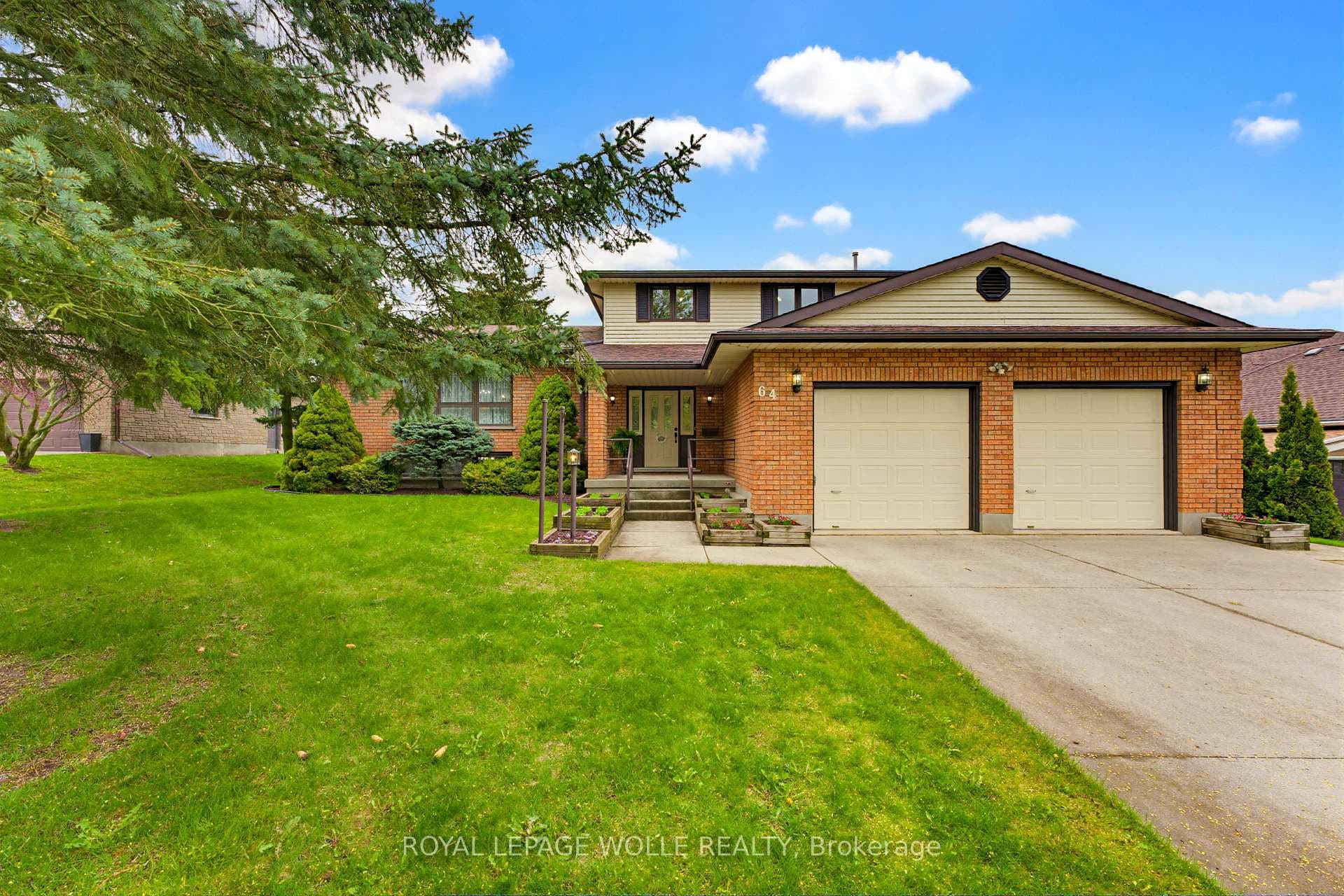 64 Hilltop Court photo 2