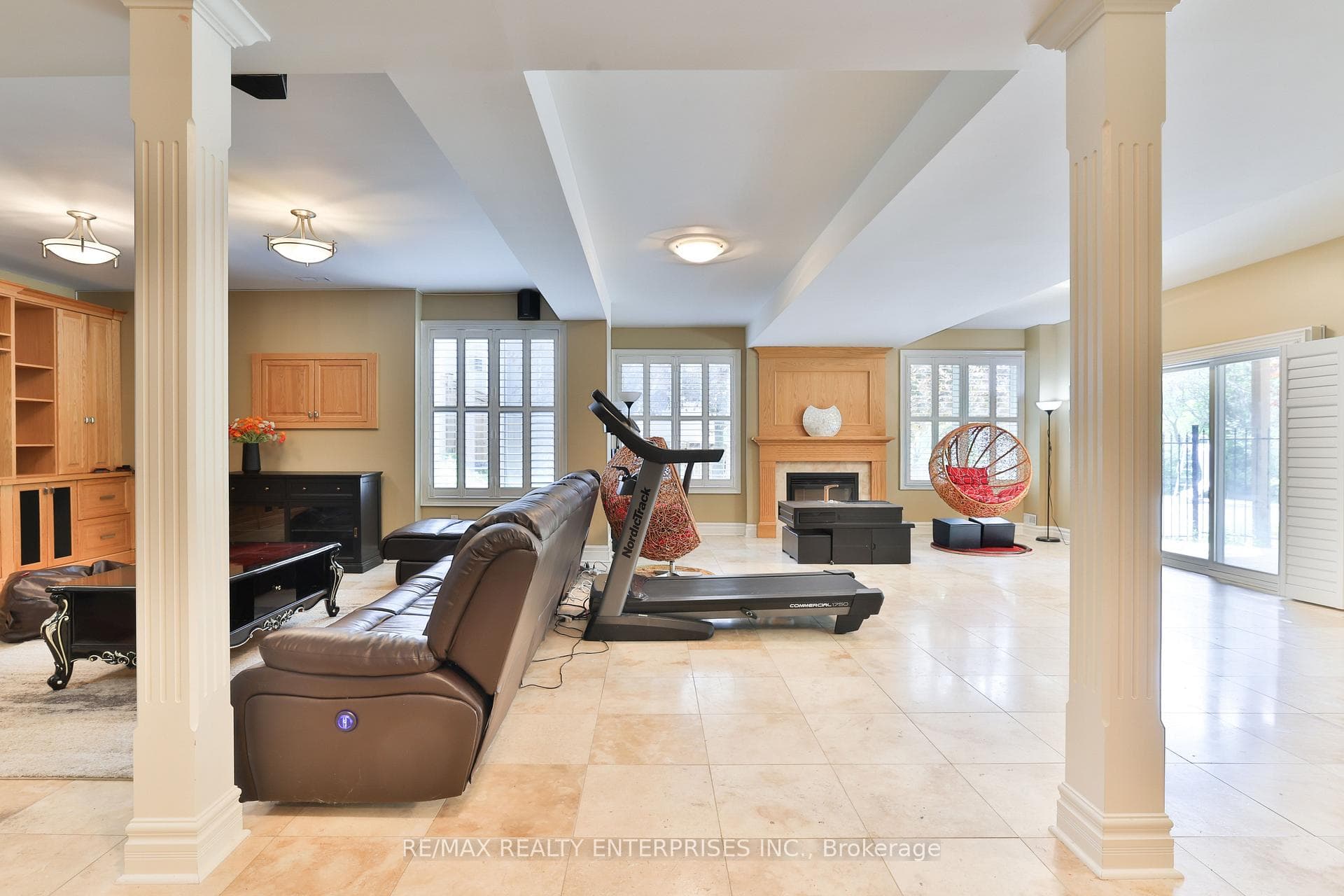 1832 Chesbro Court photo 30