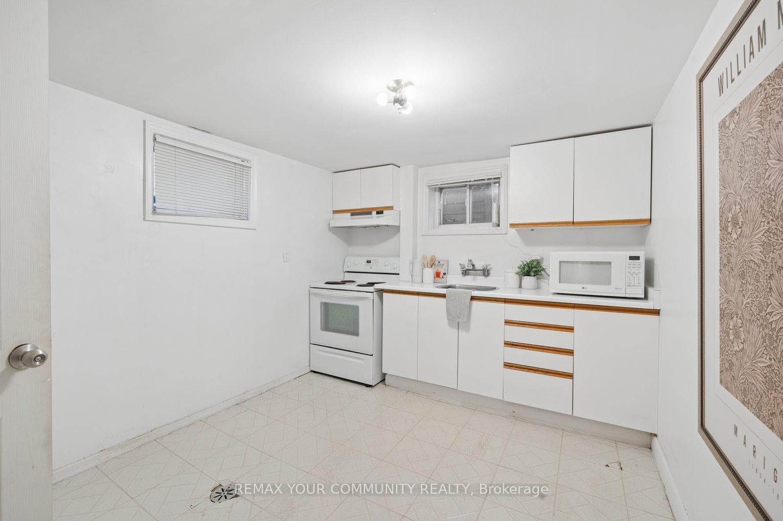 19 Newbury Lane photo 26