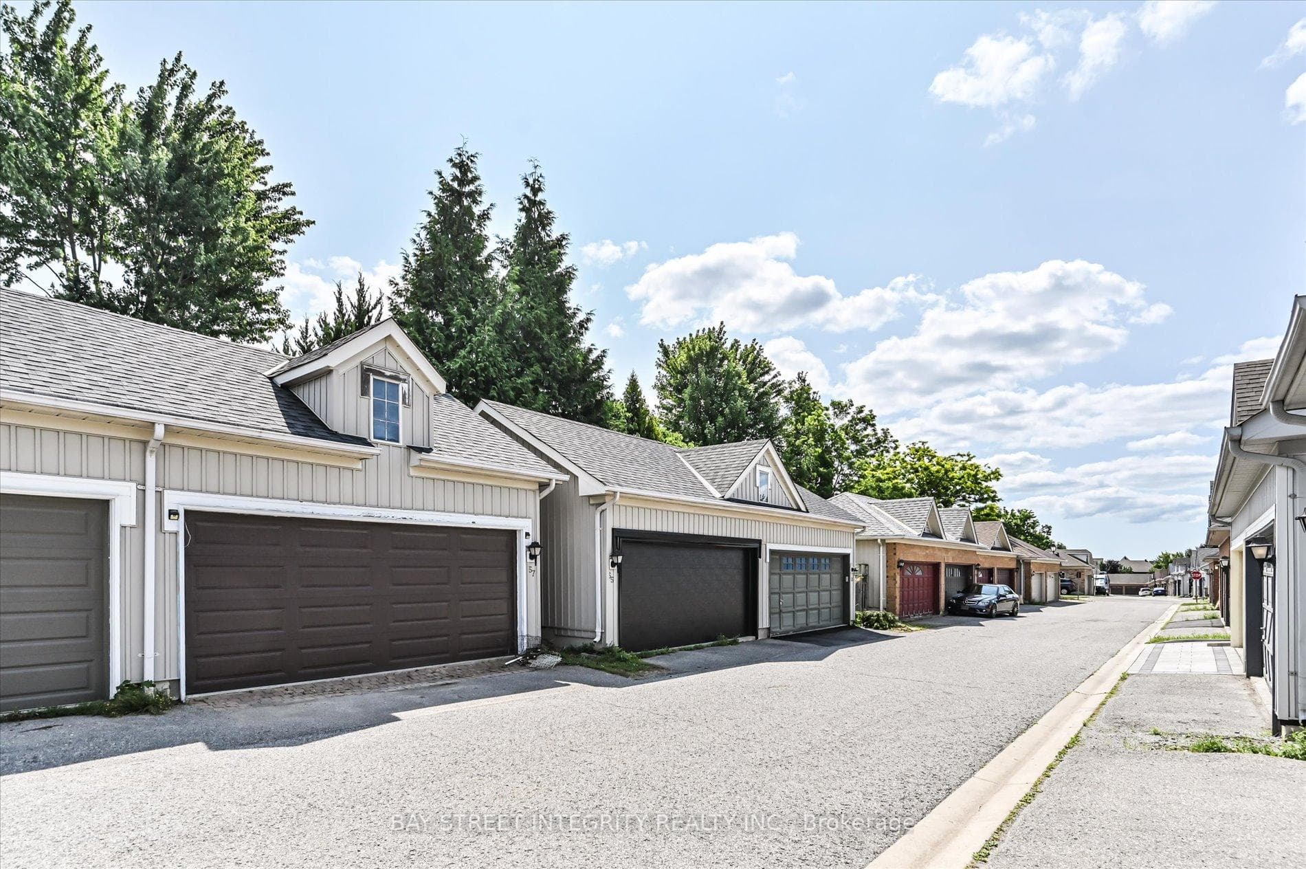 57 Queen's Plate Drive photo 21