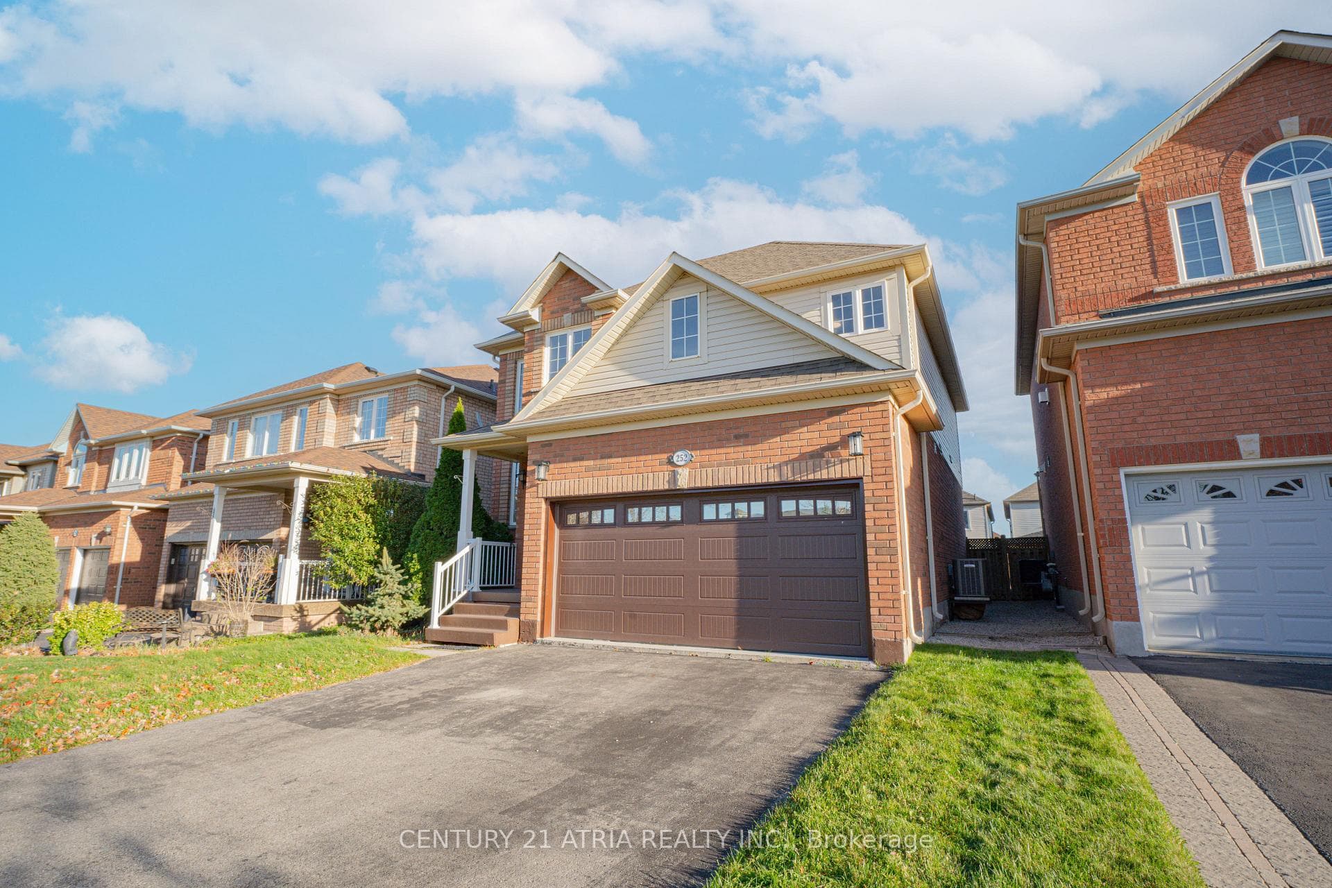 252 Sherwood Road photo 4