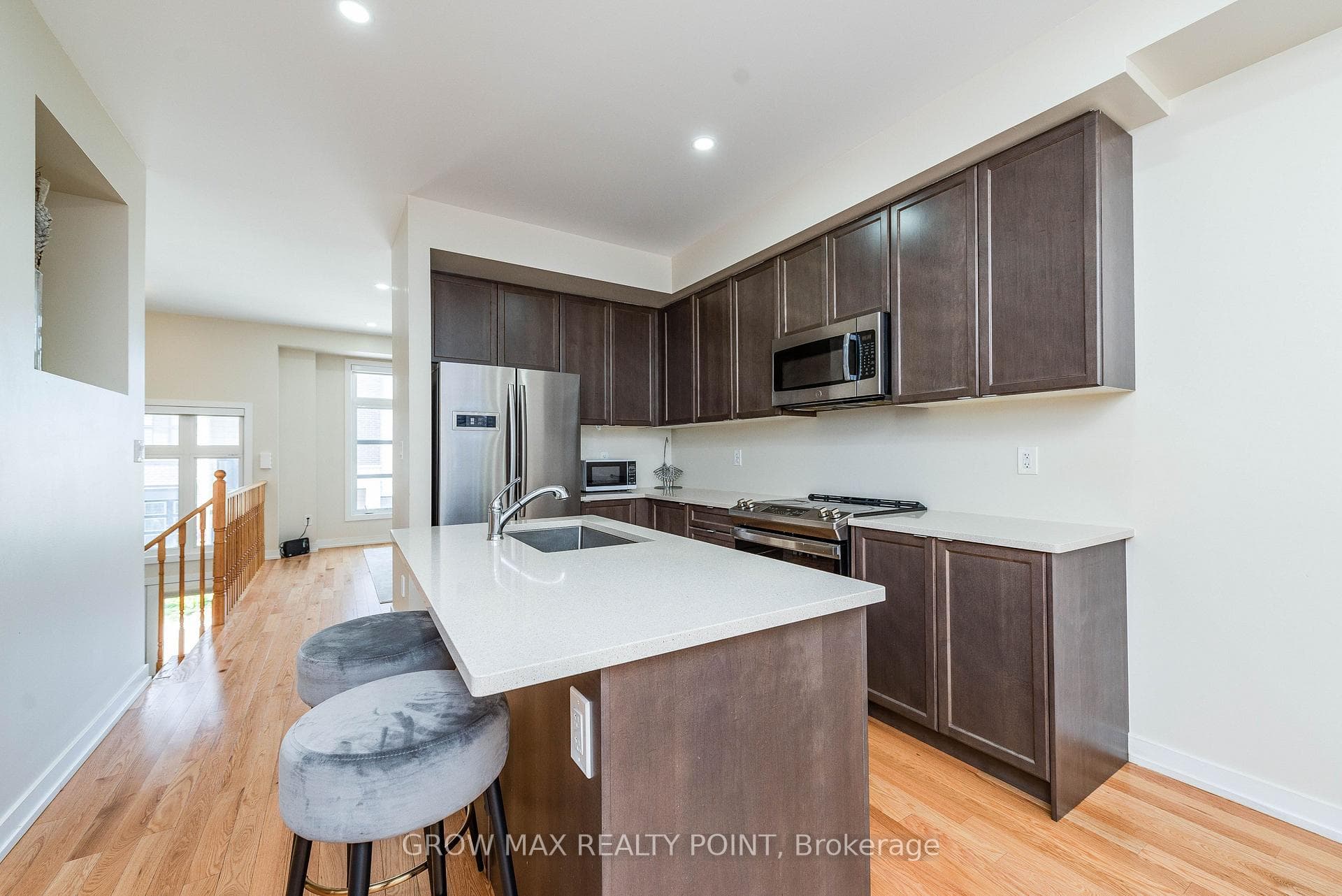 2527 Castlegate Crossing N/A photo 12