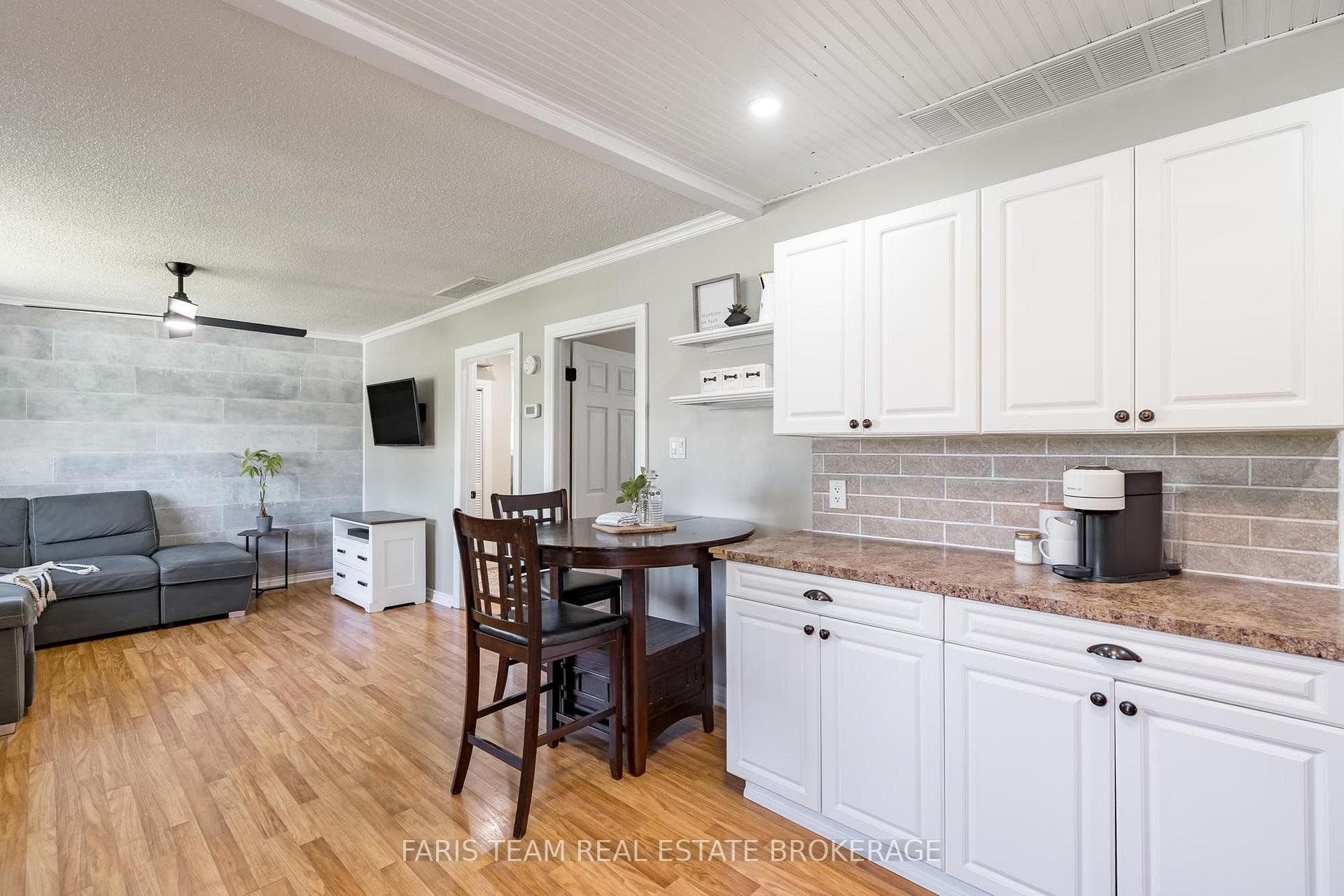 2721 Cumberland Road photo 7