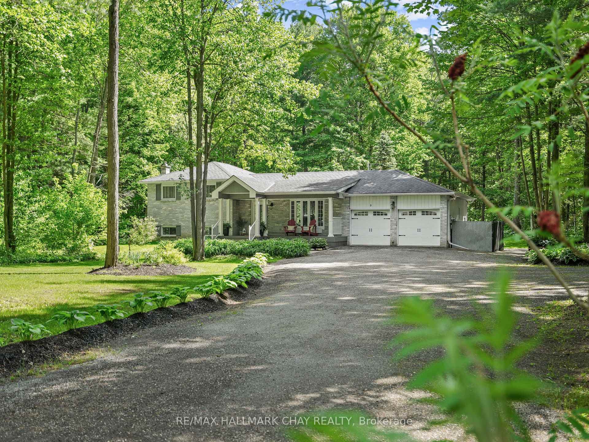8 Woodland Heights Drive photo 1