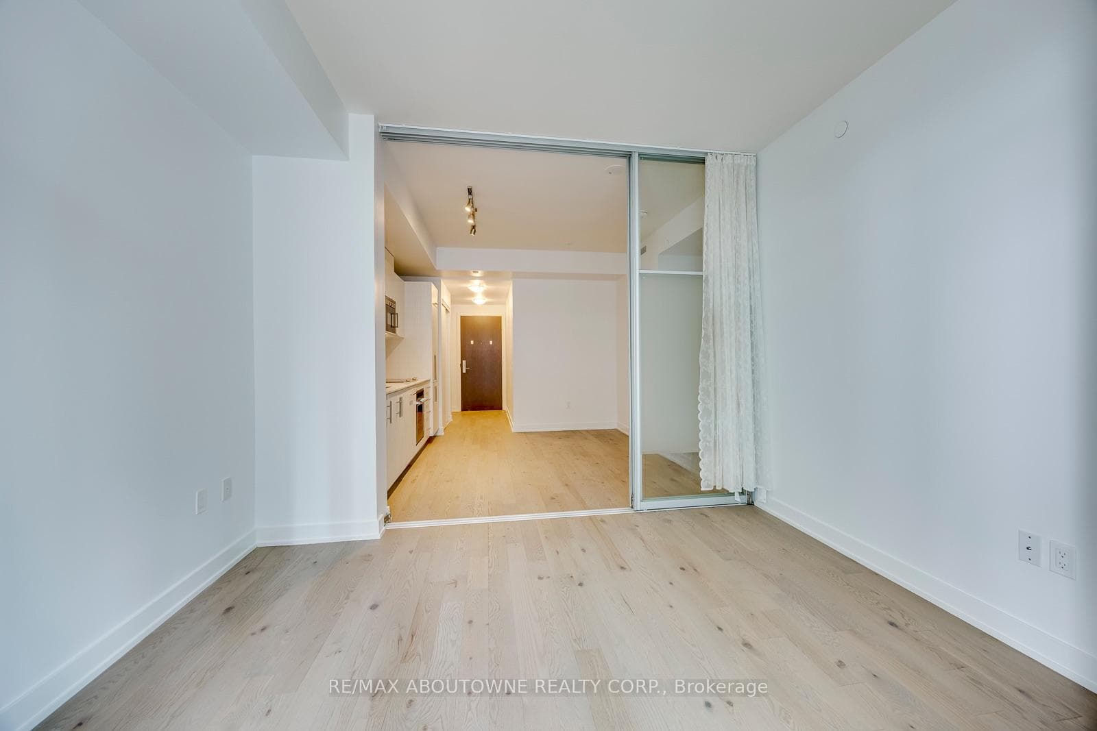 330 Richmond Street Unit 2601 photo 15