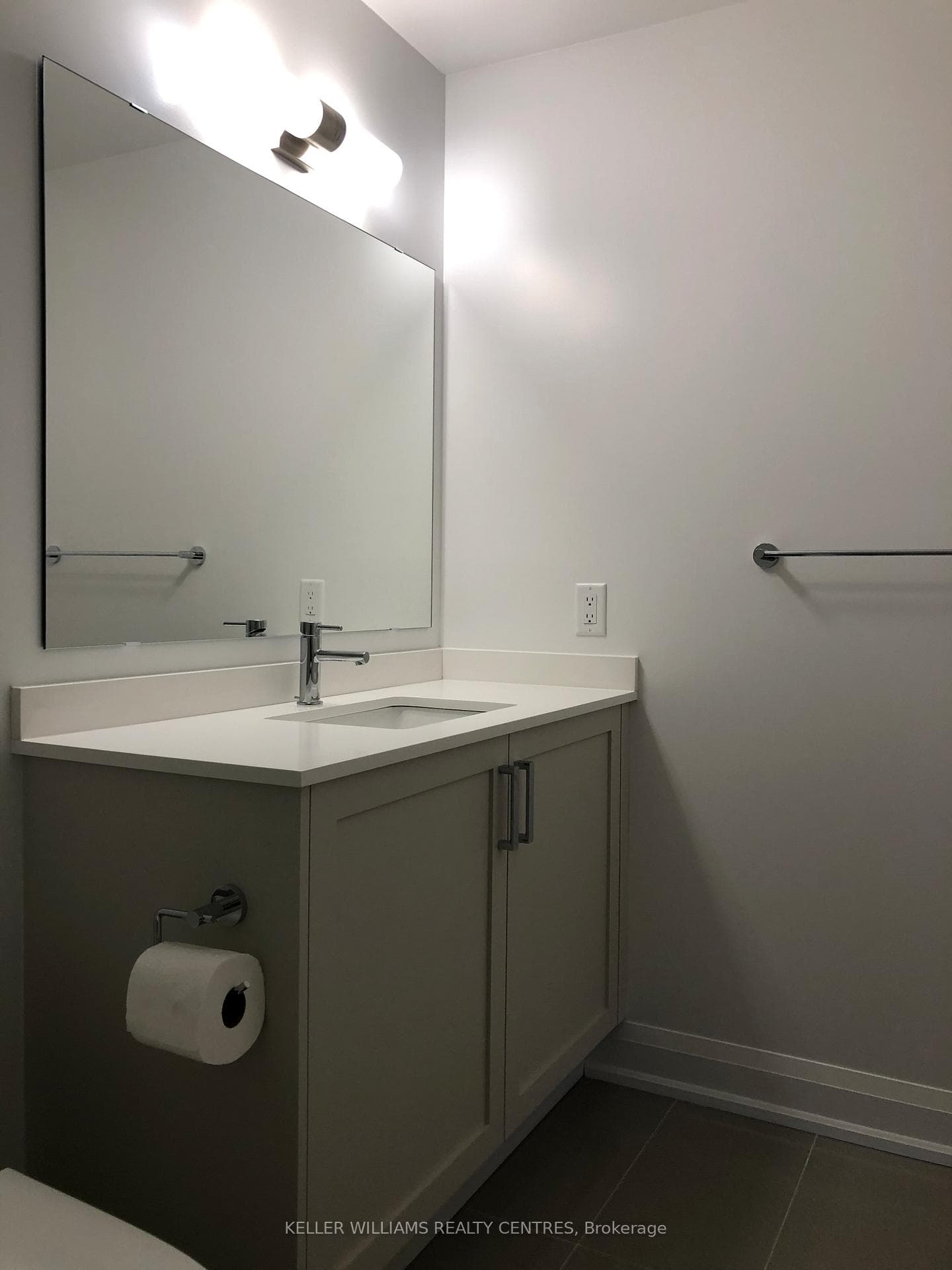 20 Gatineau Drive Unit 1704E photo 14