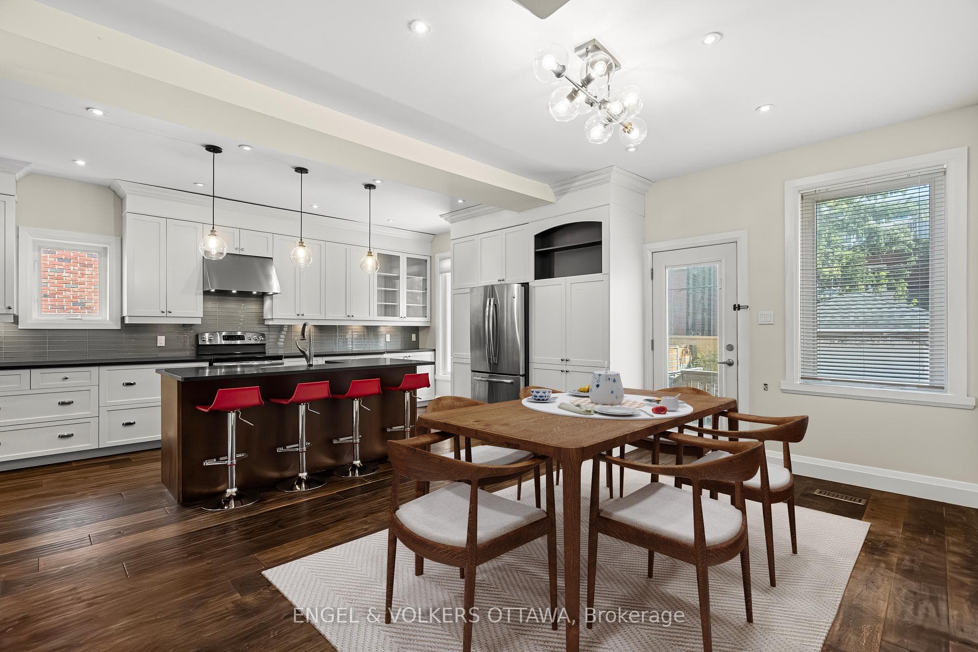 168 Stewart Street photo 20