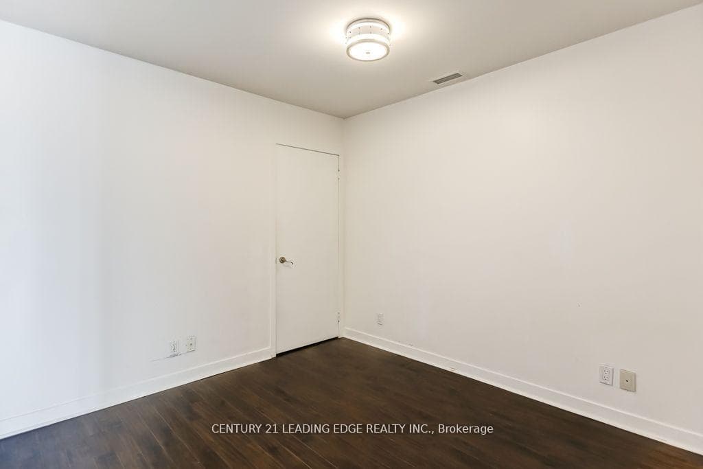 127 Queen Street Unit 1106 photo 8
