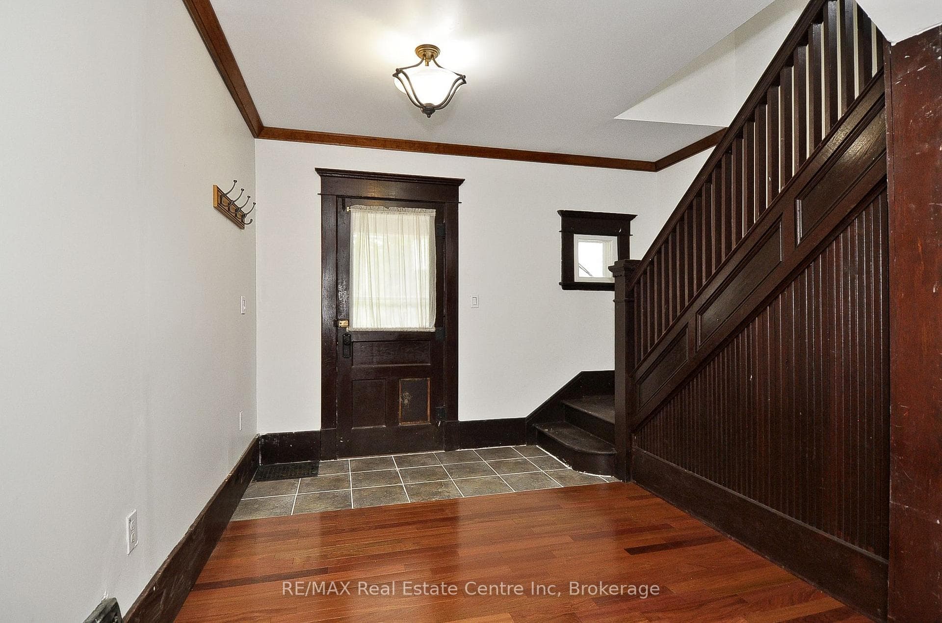 141 KING Street photo 3
