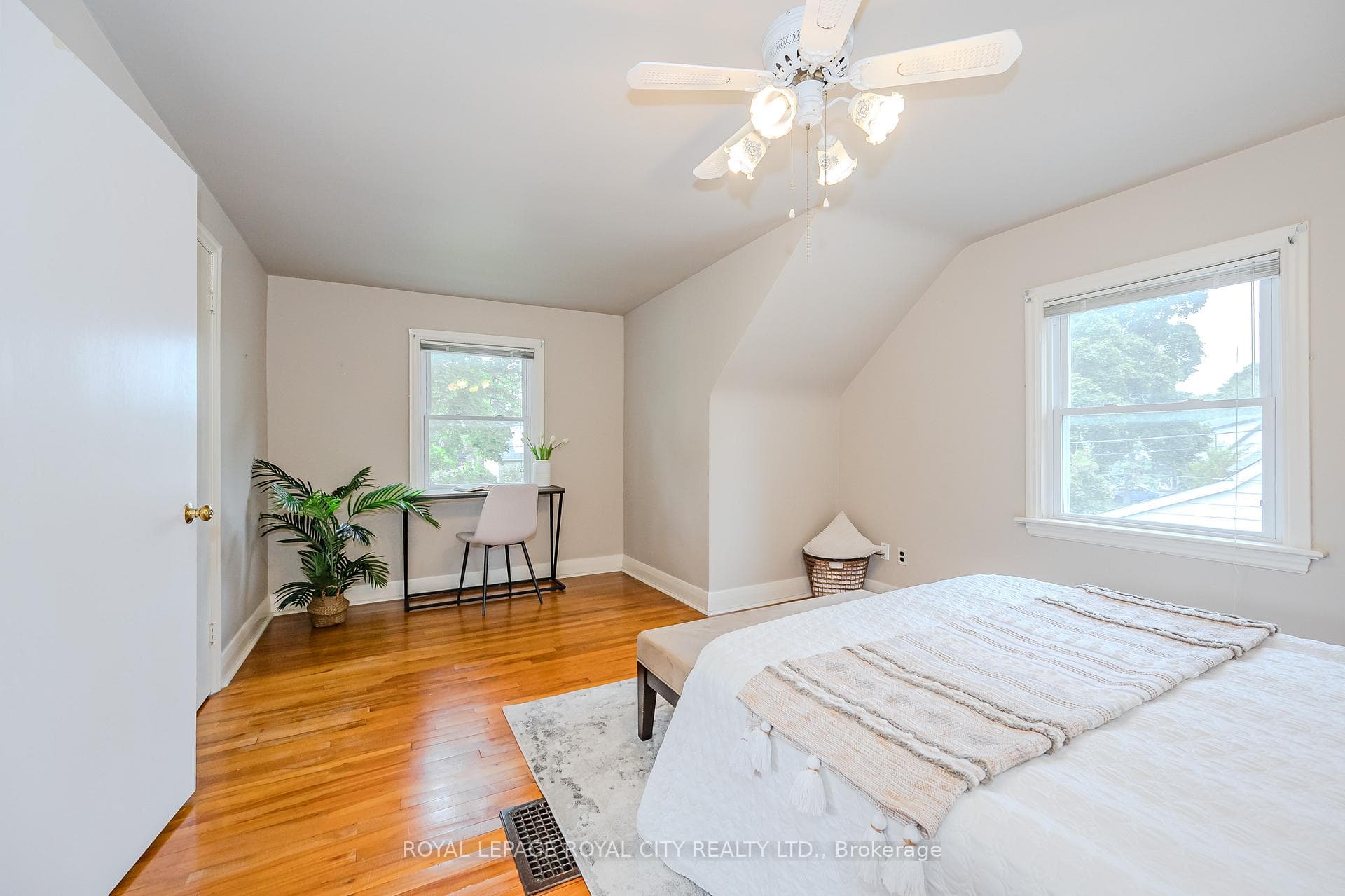 25 Vancouver Drive photo 25