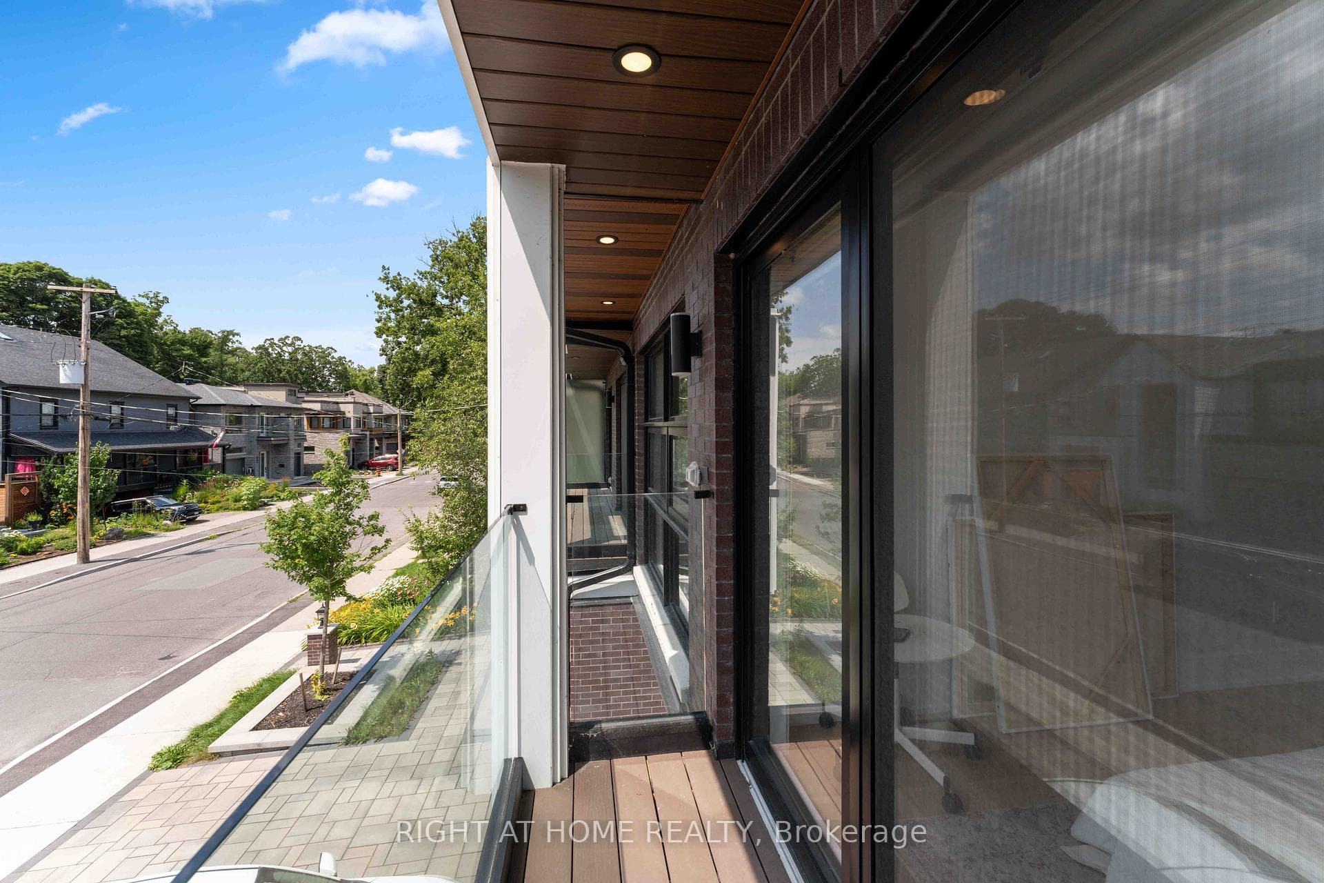 187 Carleton Avenue photo 49