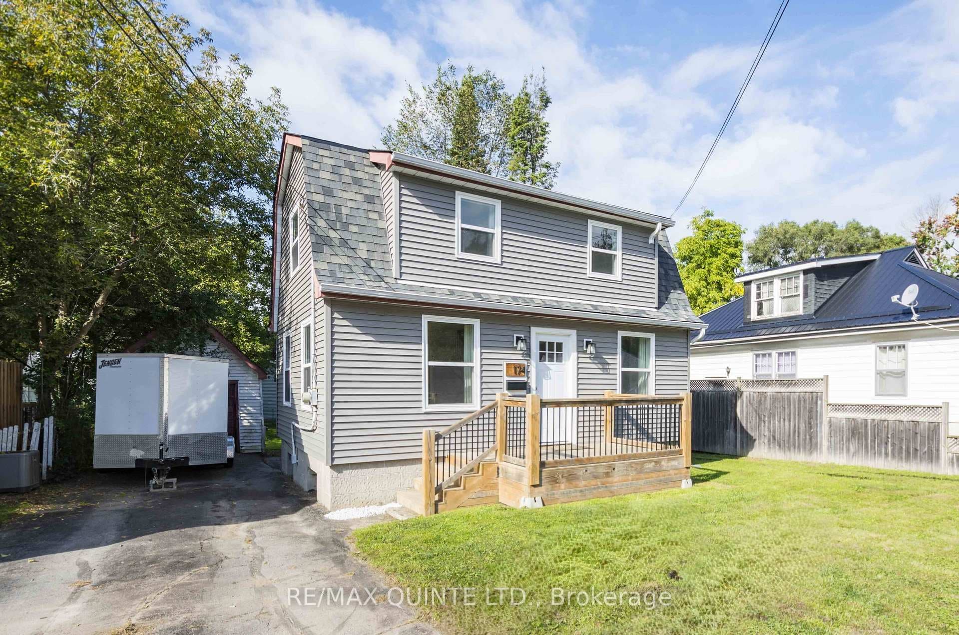 174 Burnham Street photo 1