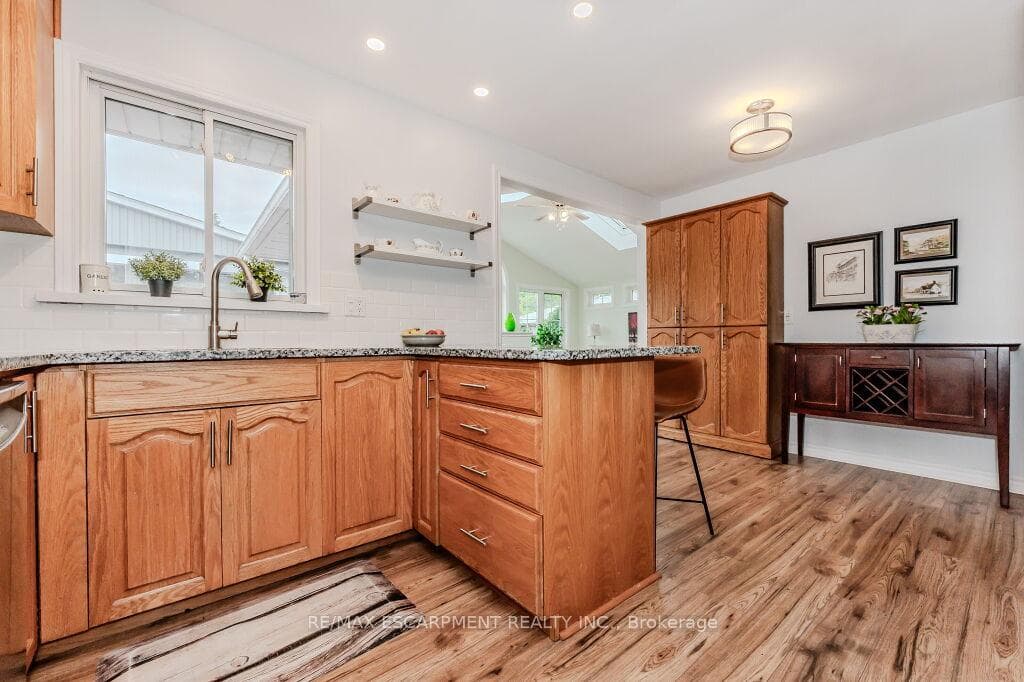 55 Admiral Road photo 12