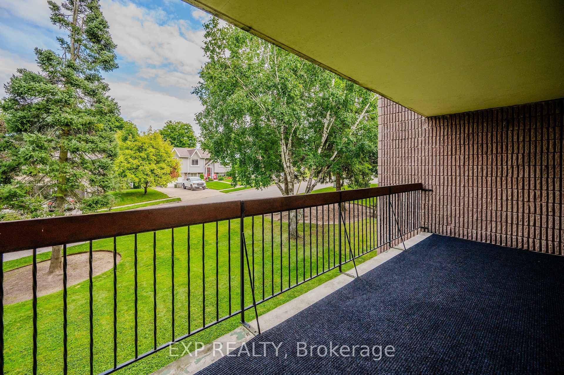 944 Caledonian View Unit 305 photo 26