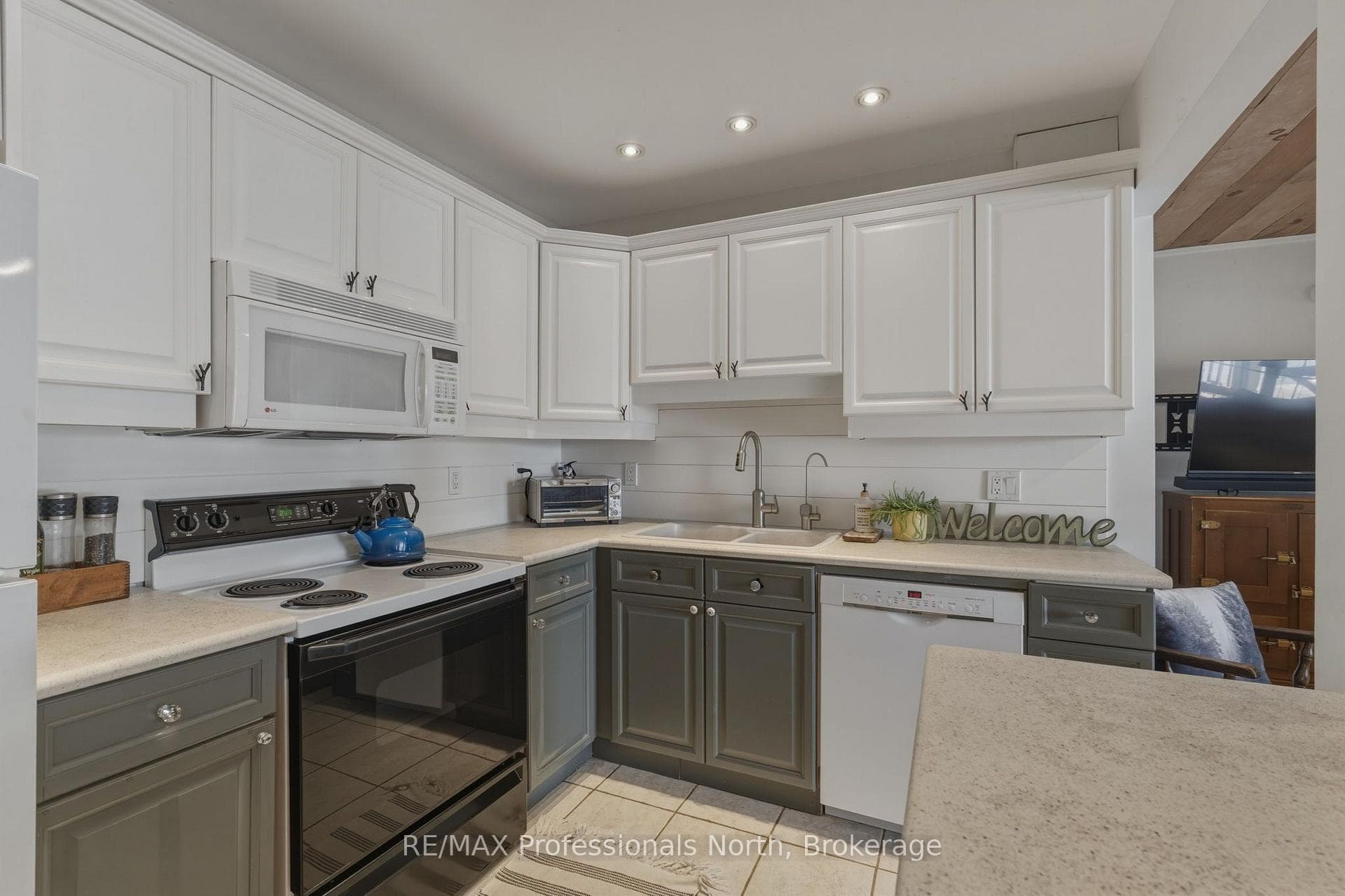 1461 South Portage Road photo 33
