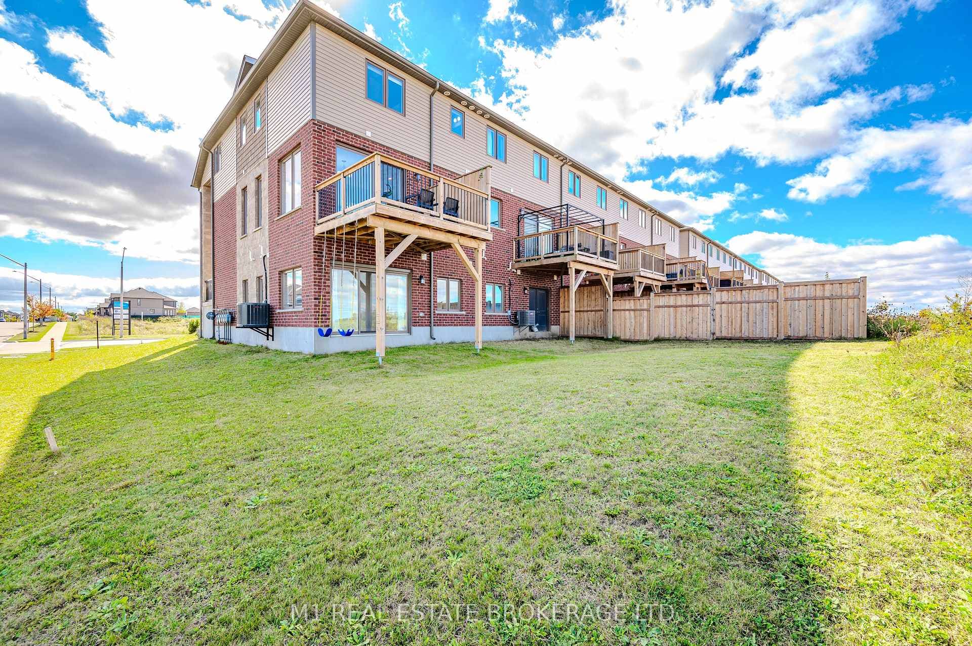 70 Loxleigh Lane photo 37
