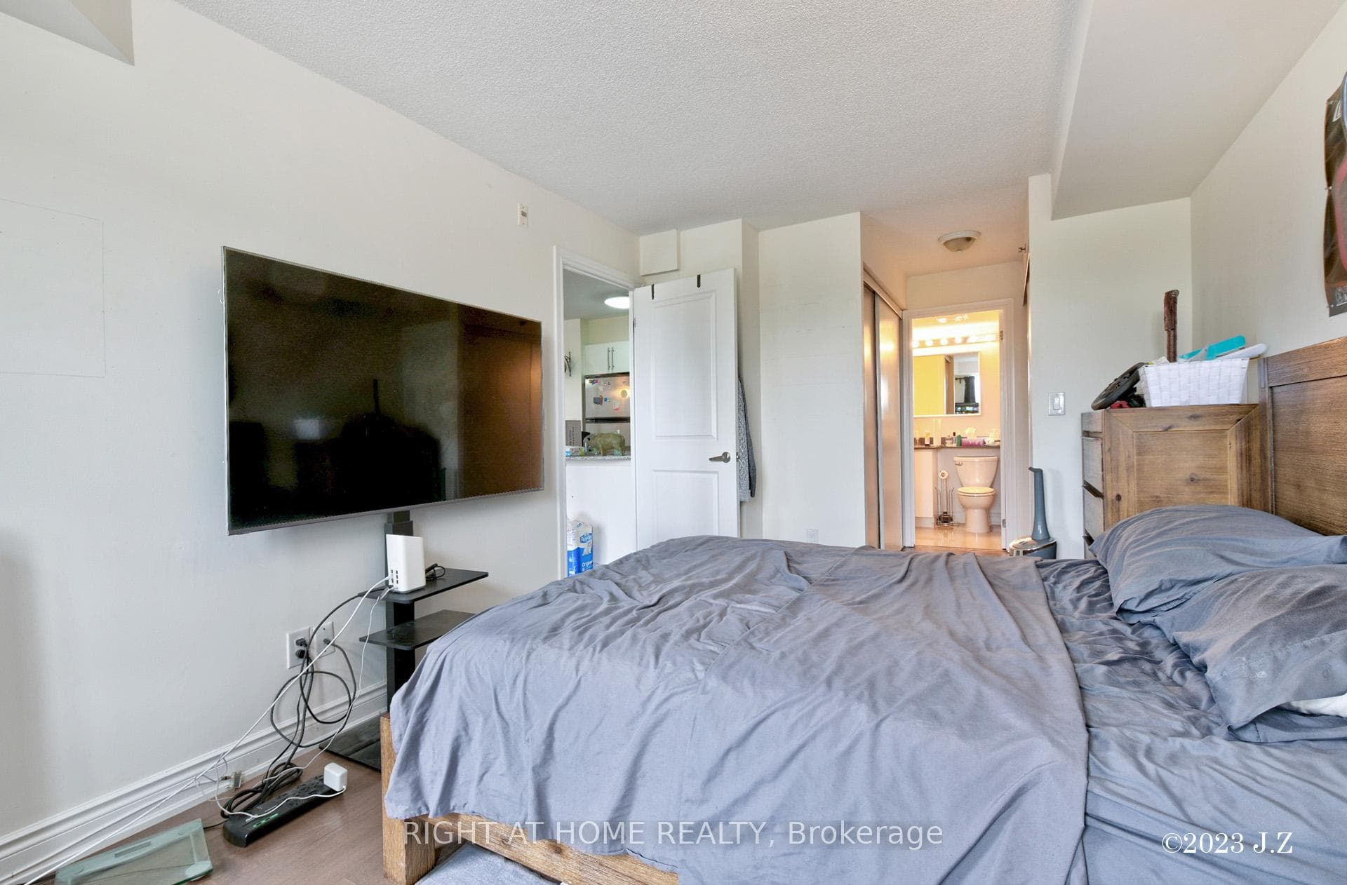 760 Sheppard Avenue Unit 312 photo 13