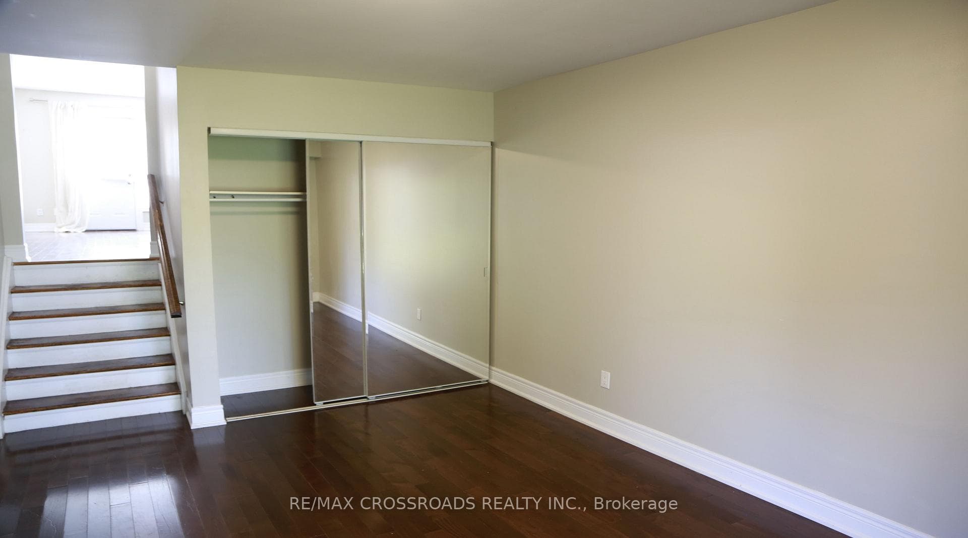 849 Inverhouse Drive photo 14