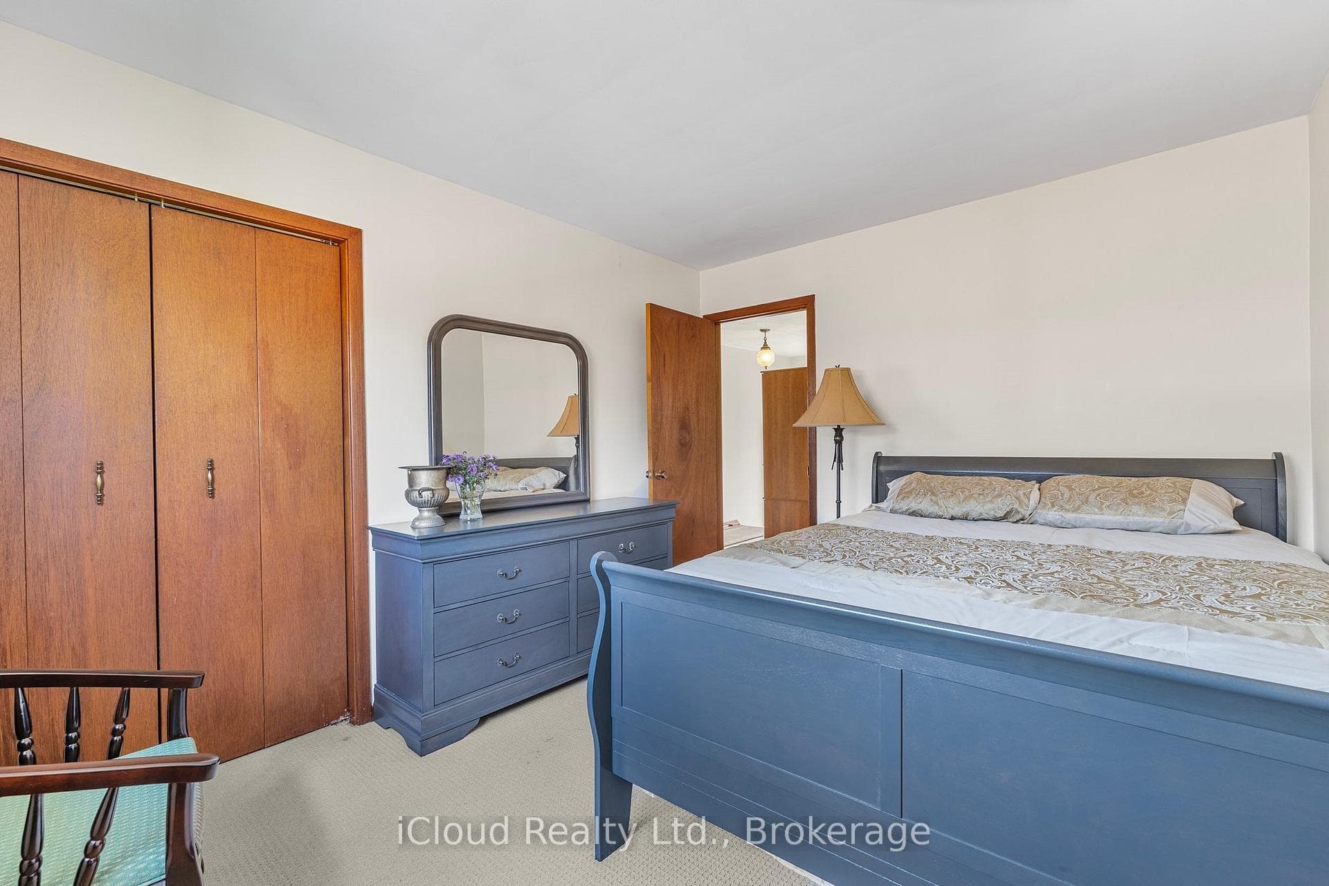 433457 4th Line photo 18