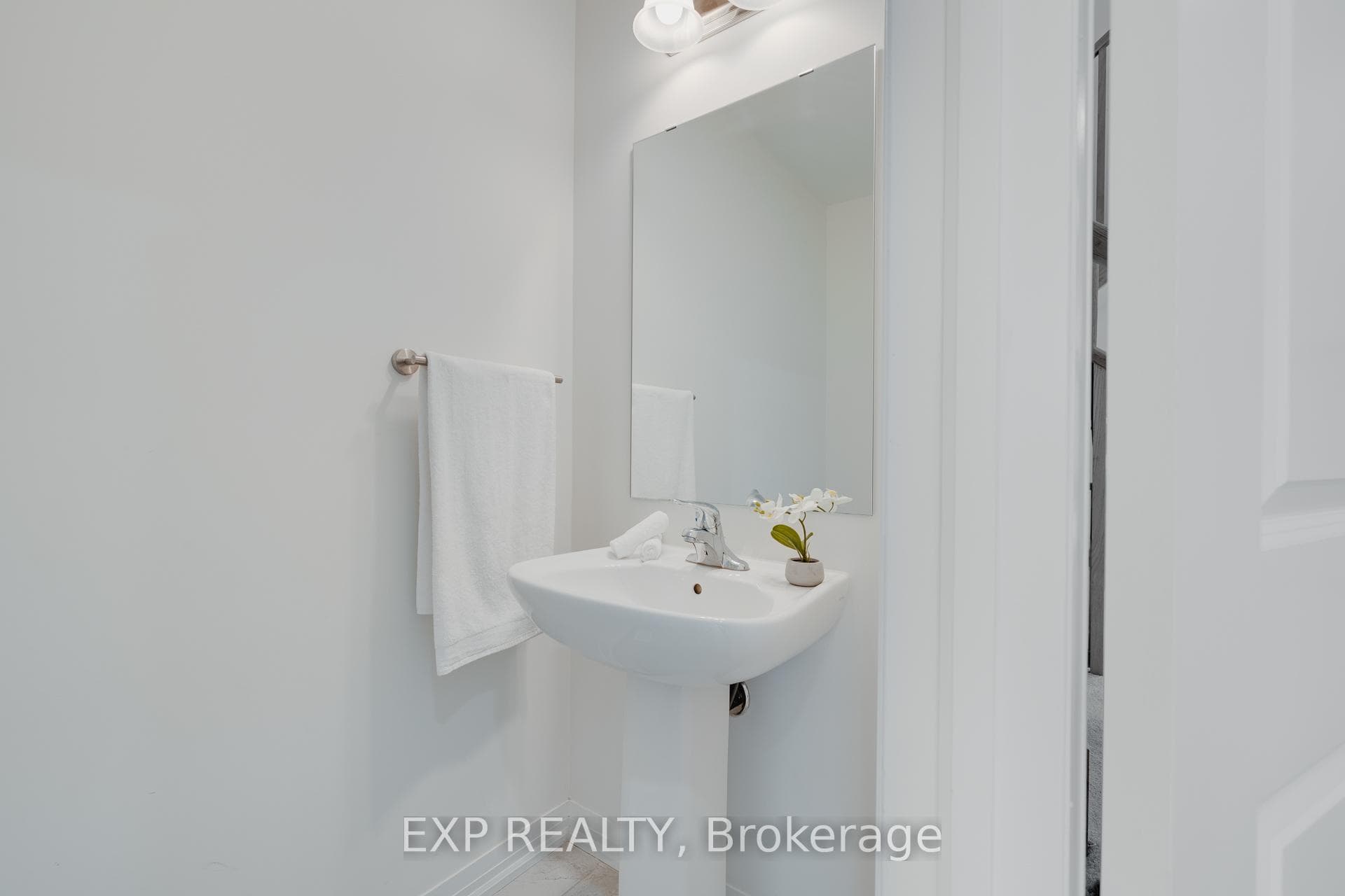 55 Freedom Crescent photo 11