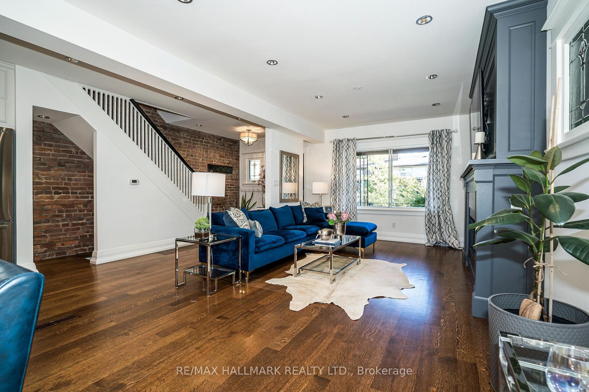 104 Monarch Park Avenue photo 4