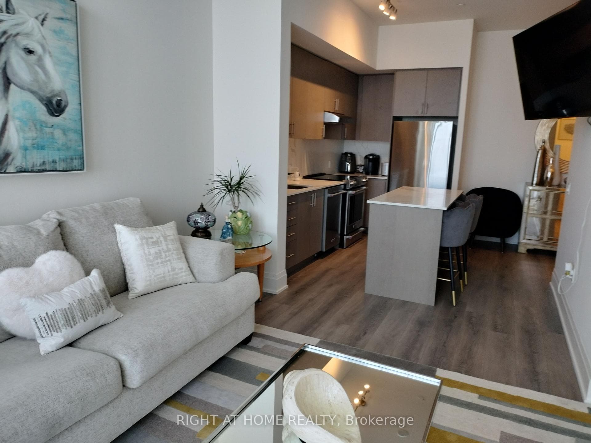9000 JANE Street Unit 617 photo 12