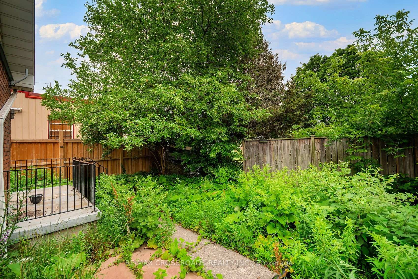 313 Olive Avenue photo 39