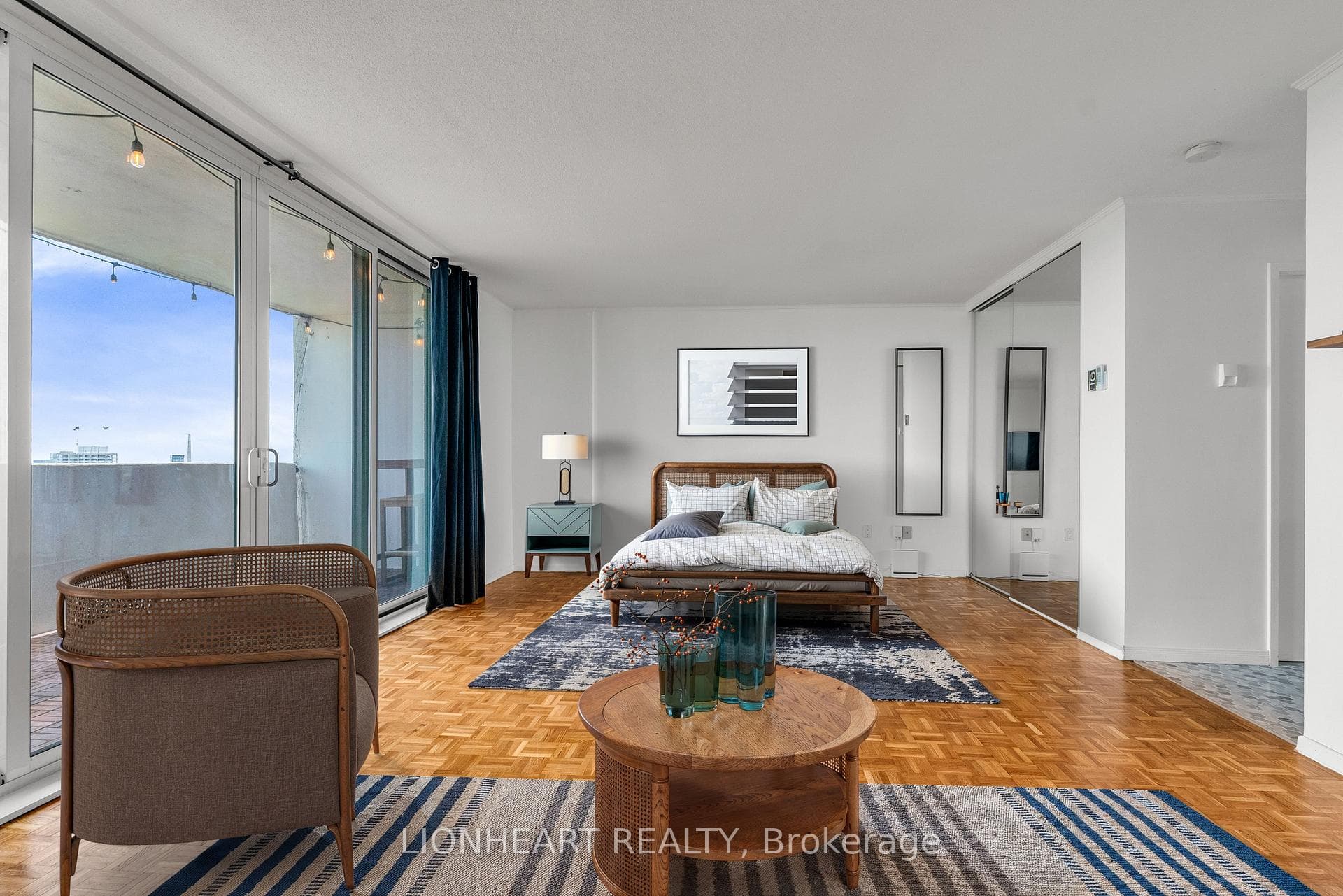 40 Homewood Avenue Unit 2608 photo 10