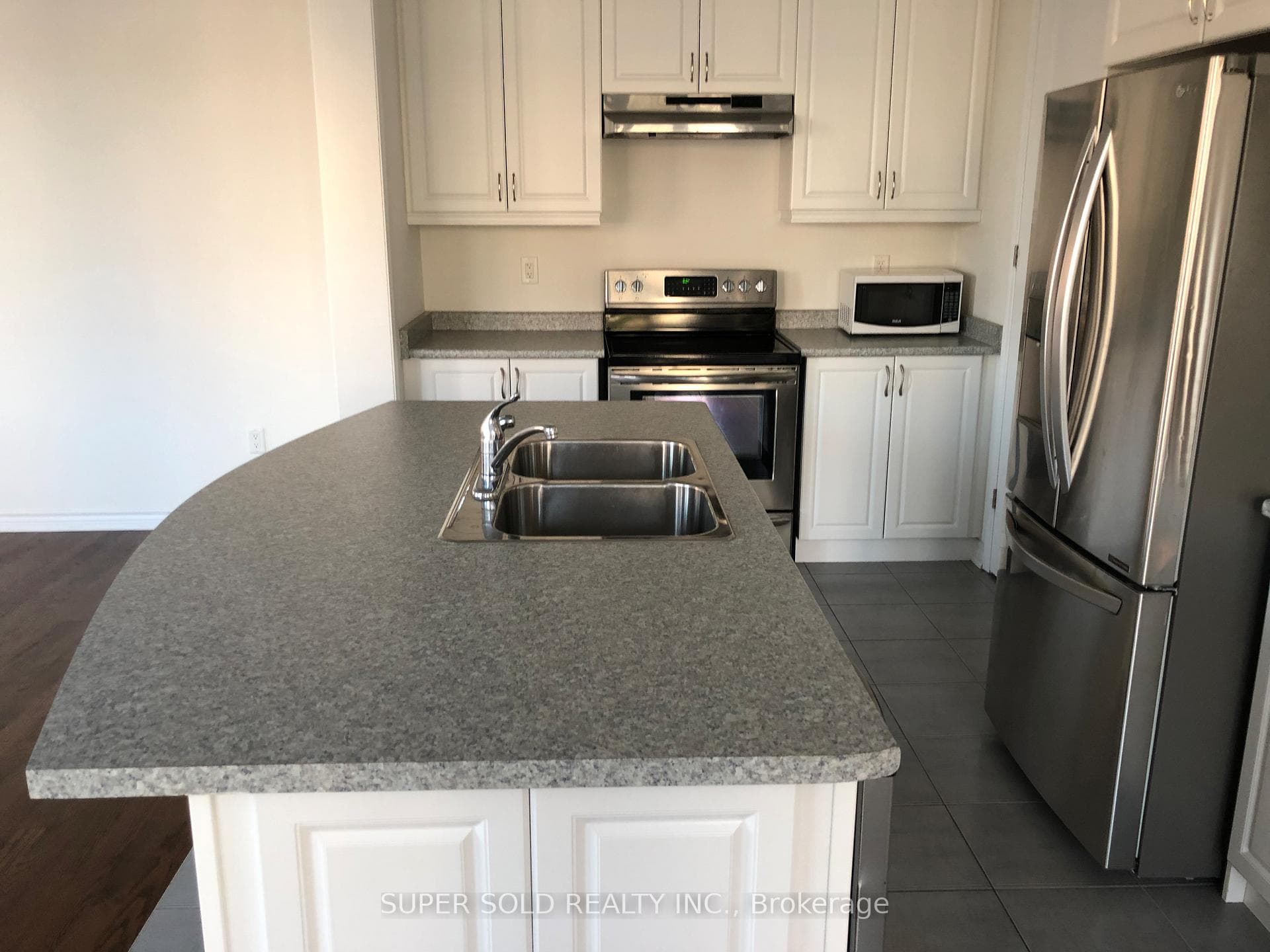 474 Grey Landing Drive photo 8