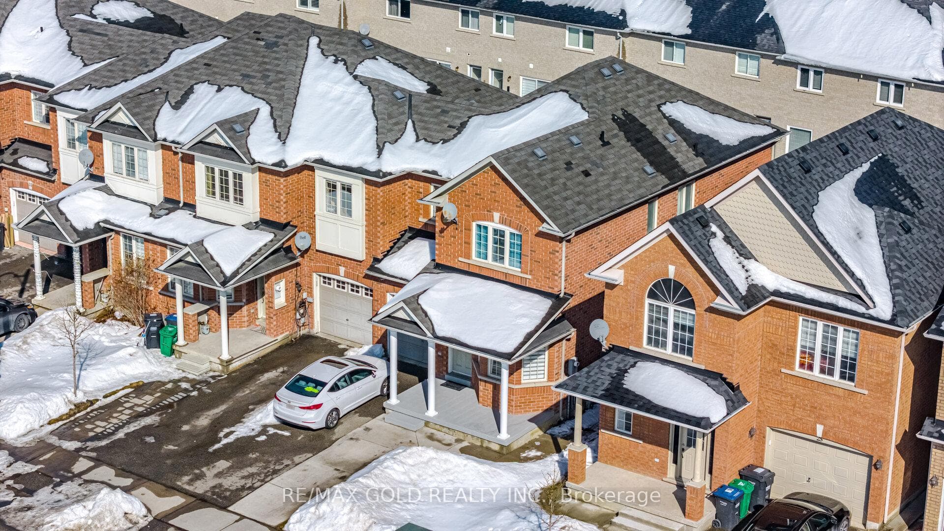 27 Frostbite Lane photo 2