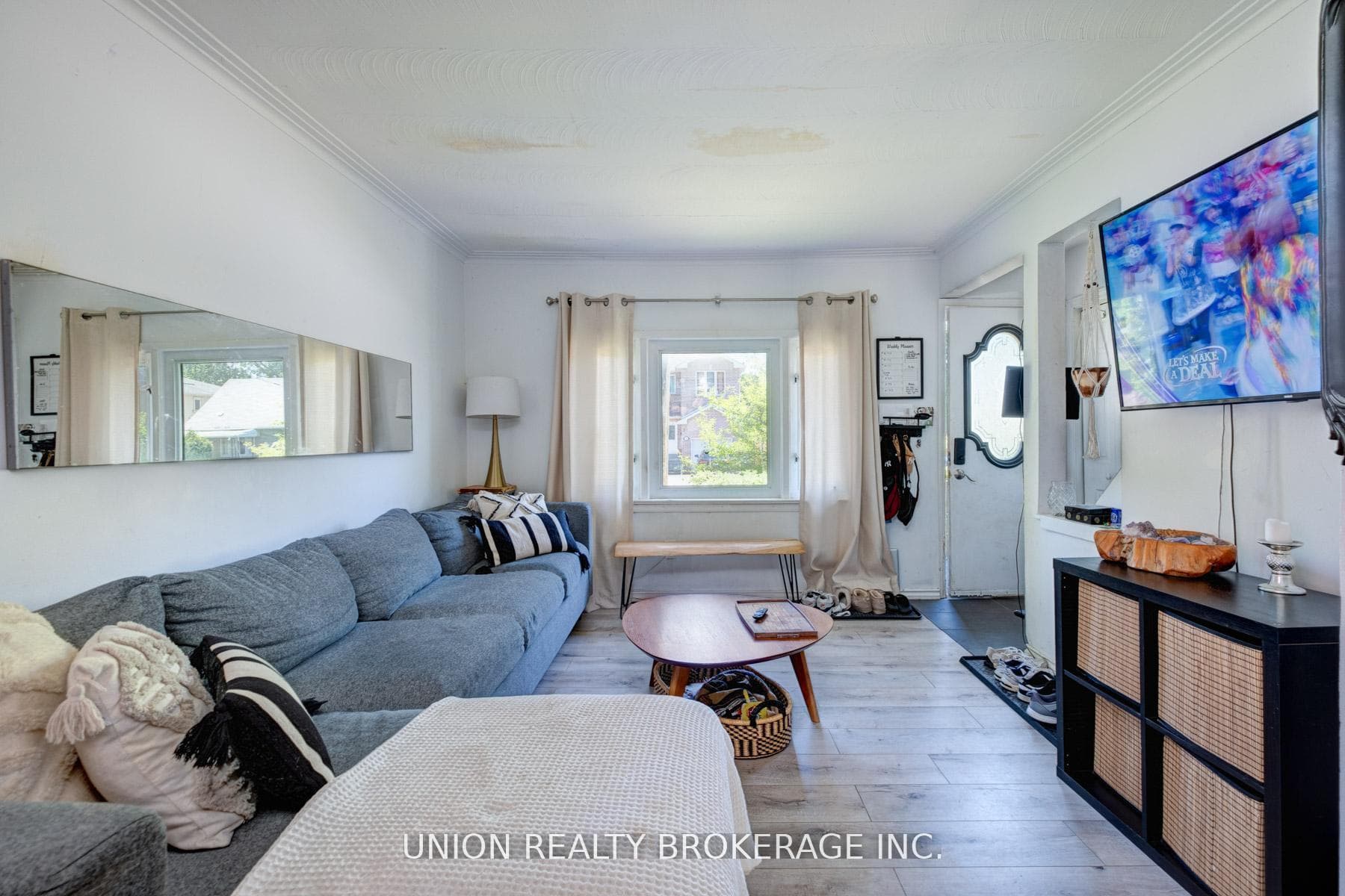 72 Sandown Avenue photo 5