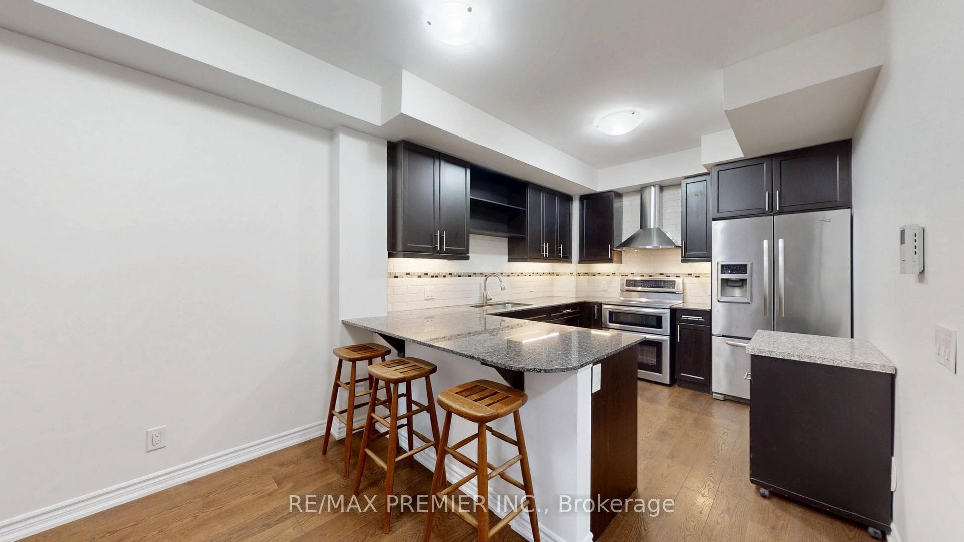 127 Silverwood Avenue Unit 1 photo 7