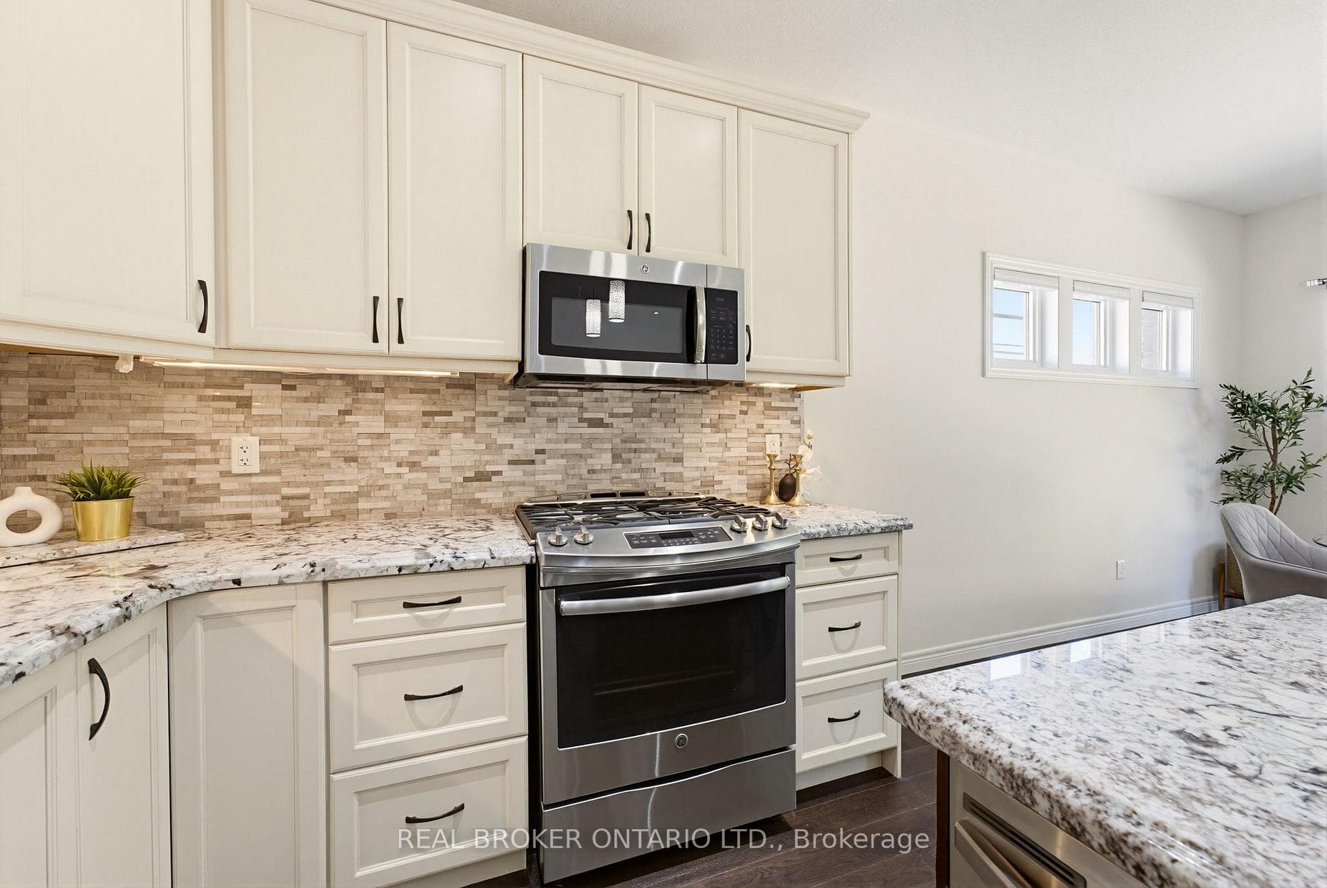 11 Cottonwood Street photo 12