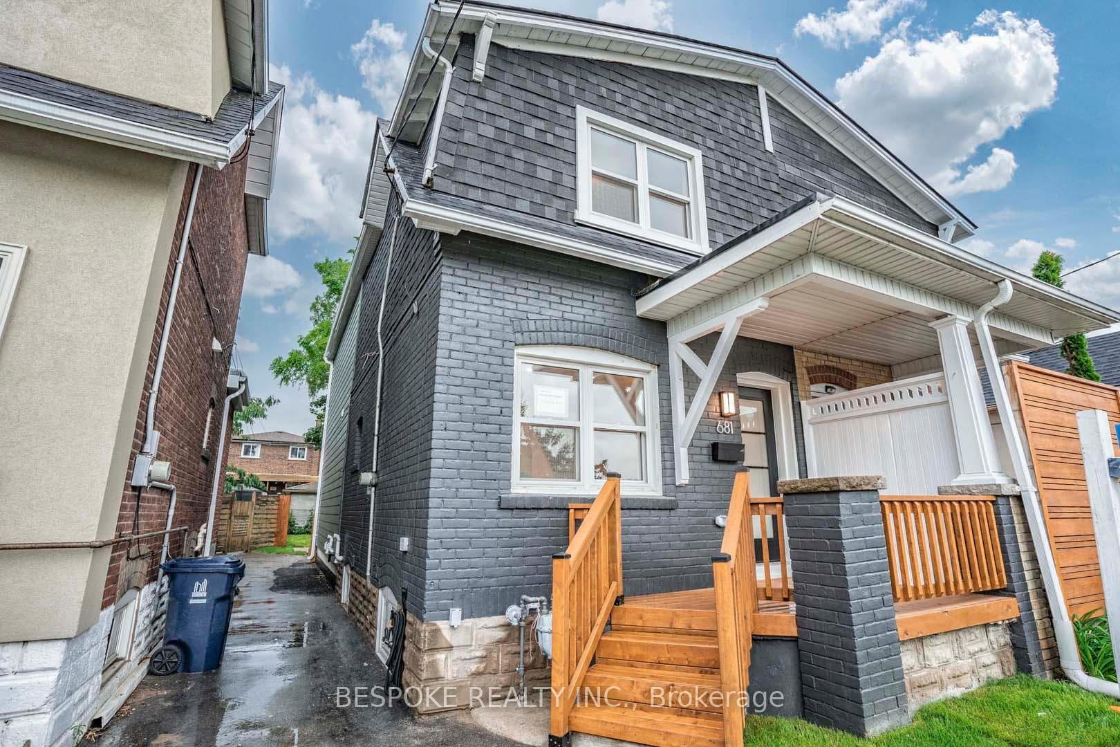 681 Cosburn Avenue Unit Main photo 2
