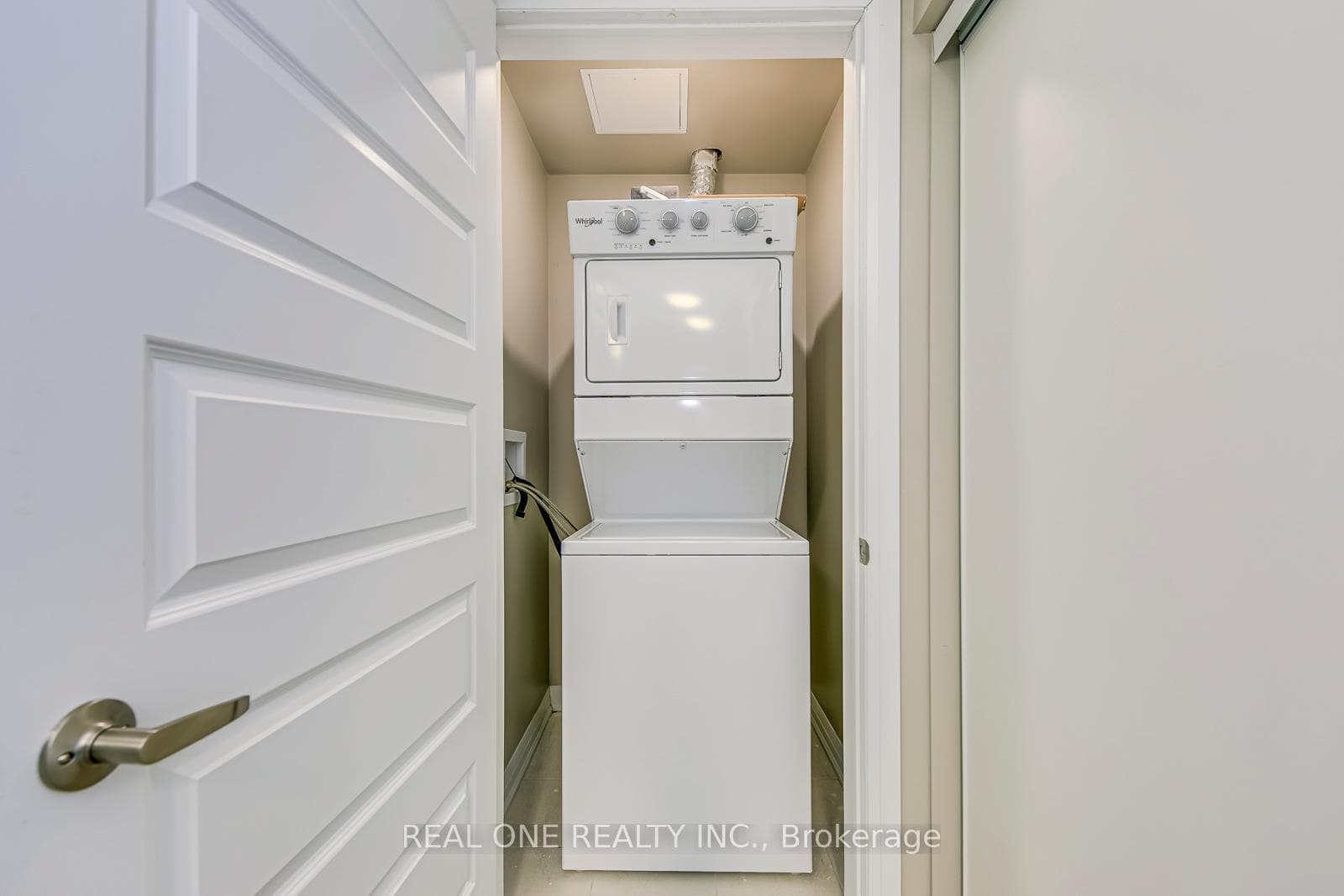 95 Dundas Street Unit 417 photo 30